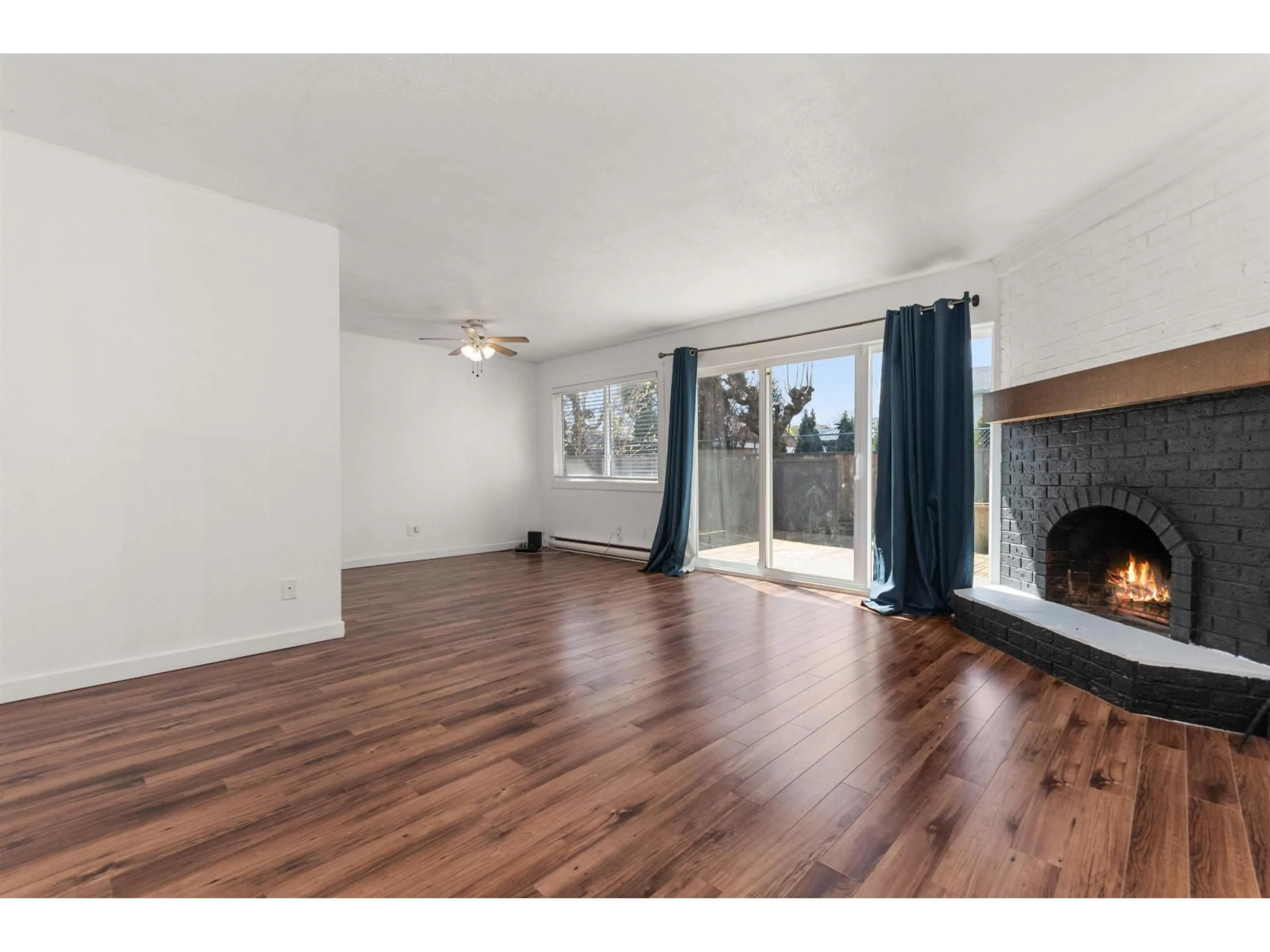 A pic of a room for 49 - 46689 FIRST AVENUE, Chilliwack British Columbia V2P1X5