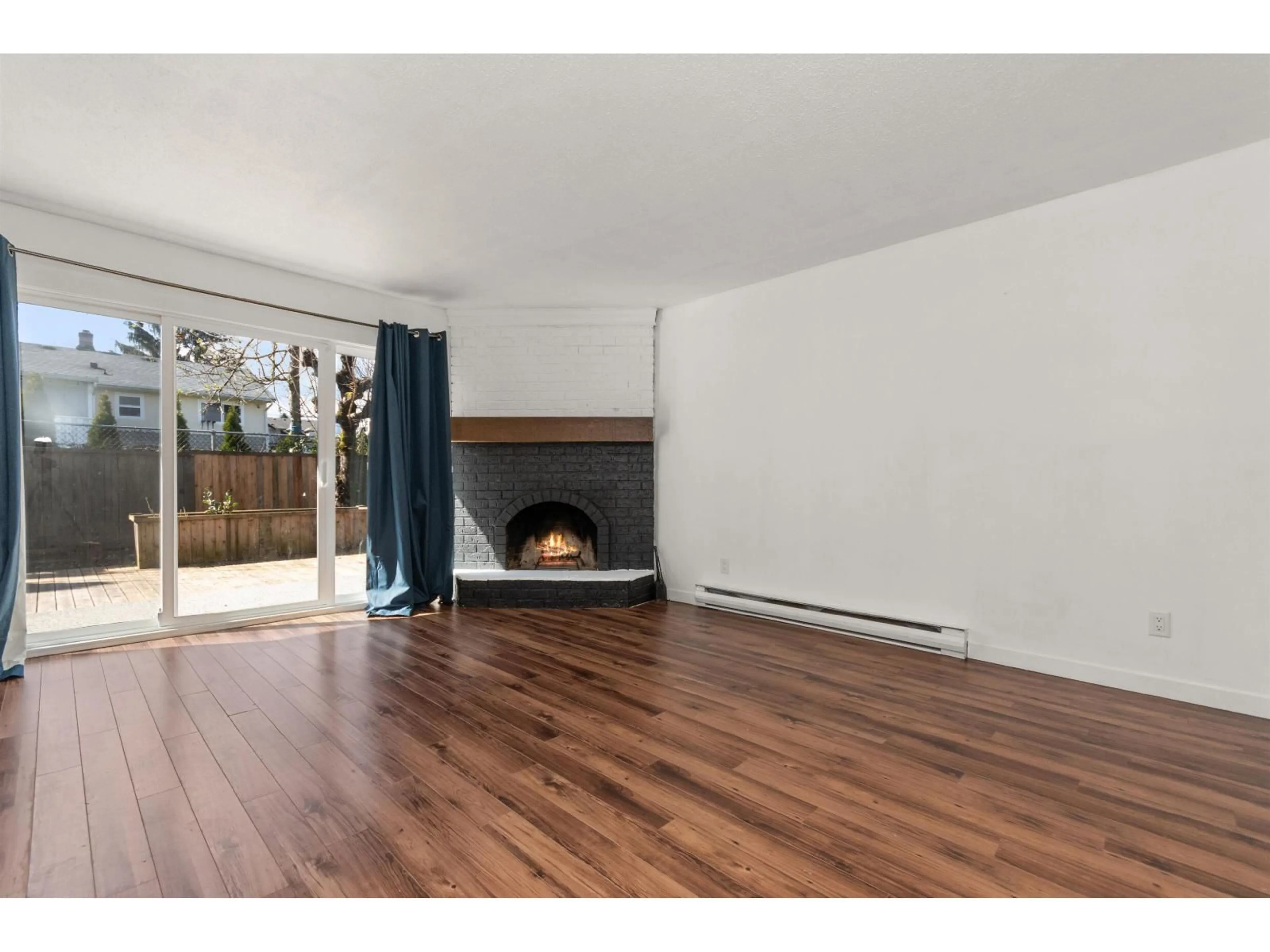 A pic of a room for 49 - 46689 FIRST AVENUE, Chilliwack British Columbia V2P1X5