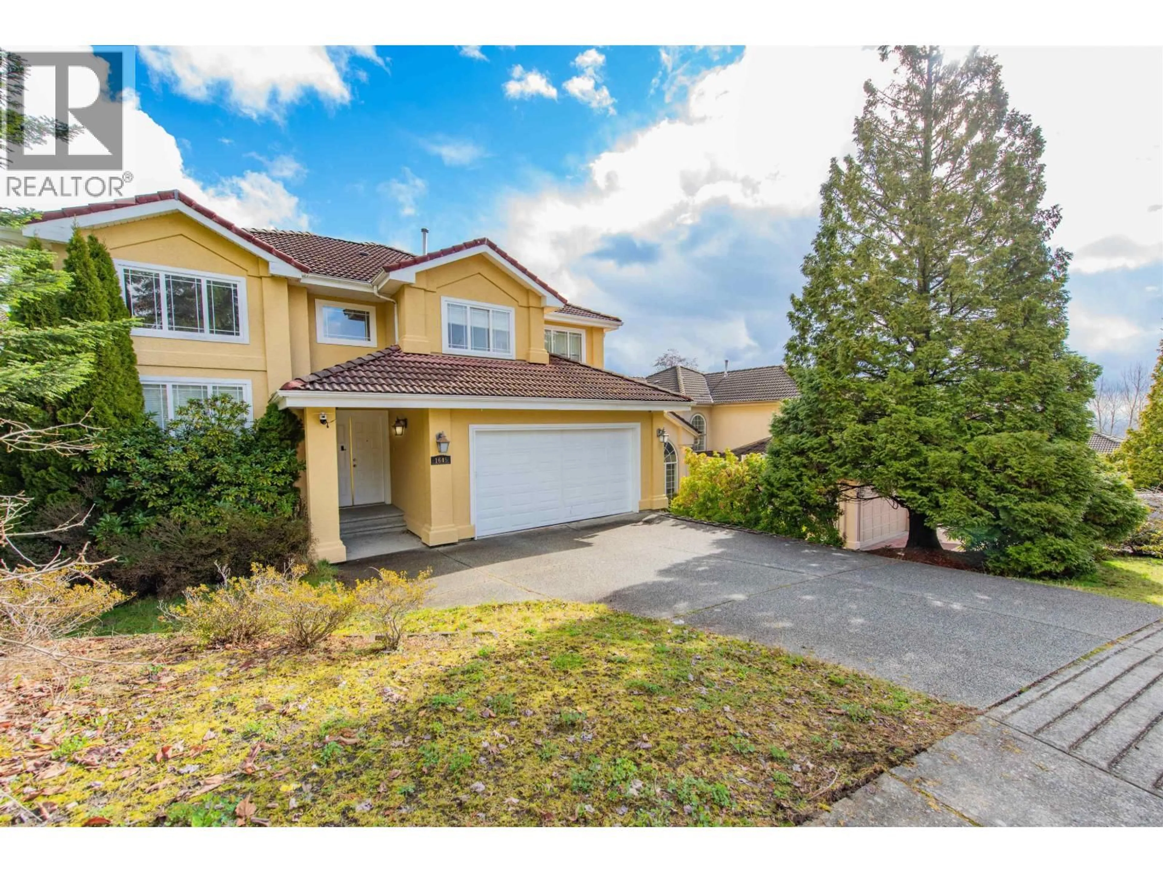 A pic from outside/outdoor area/front of a property/back of a property/a pic from drone, street for 1645 PINETREE WAY, Coquitlam British Columbia V3E3B7