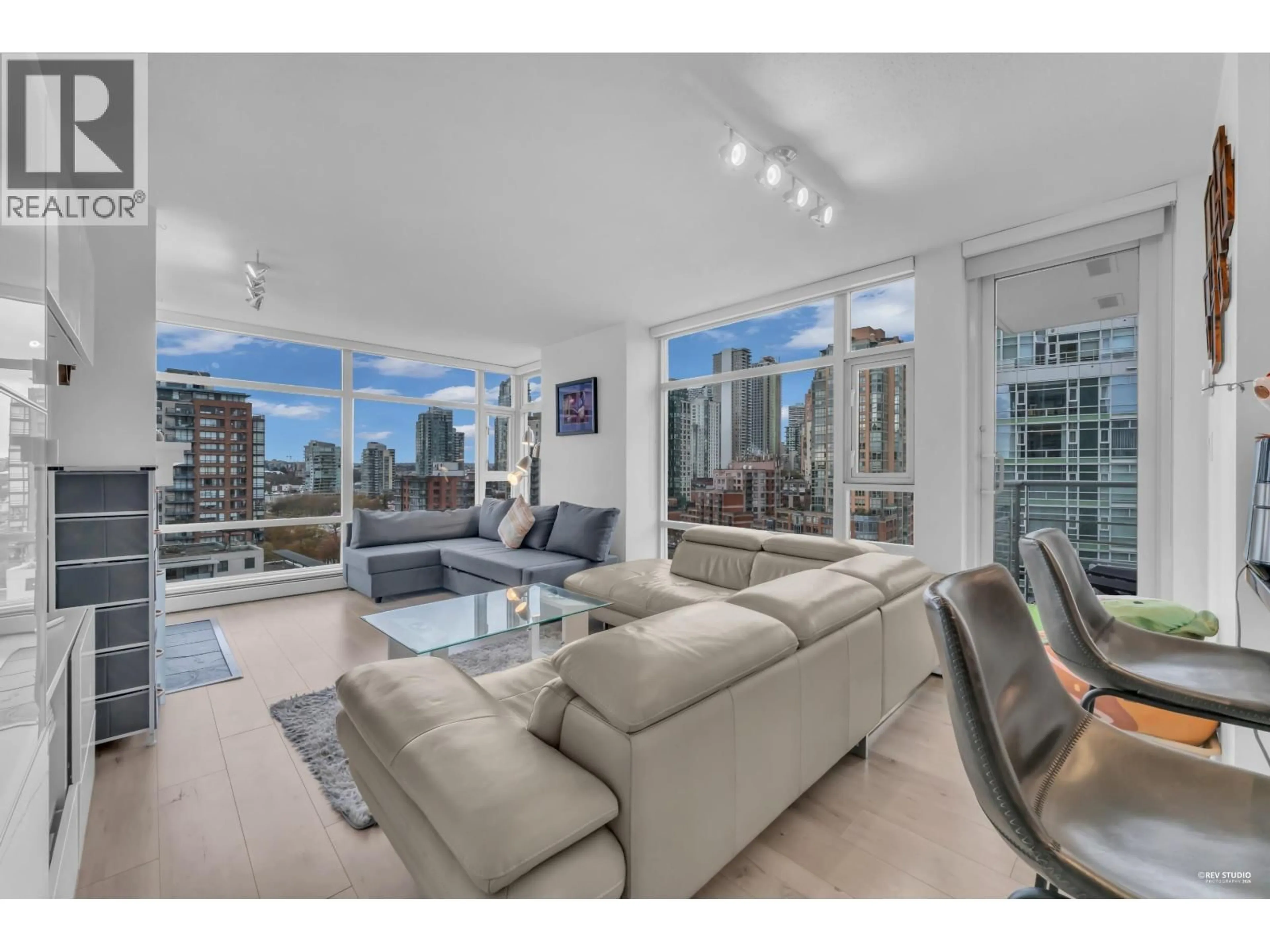 Living room with furniture, unknown for 1506 - 1199 MARINASIDE CRESCENT, Vancouver British Columbia V6Z2Y2