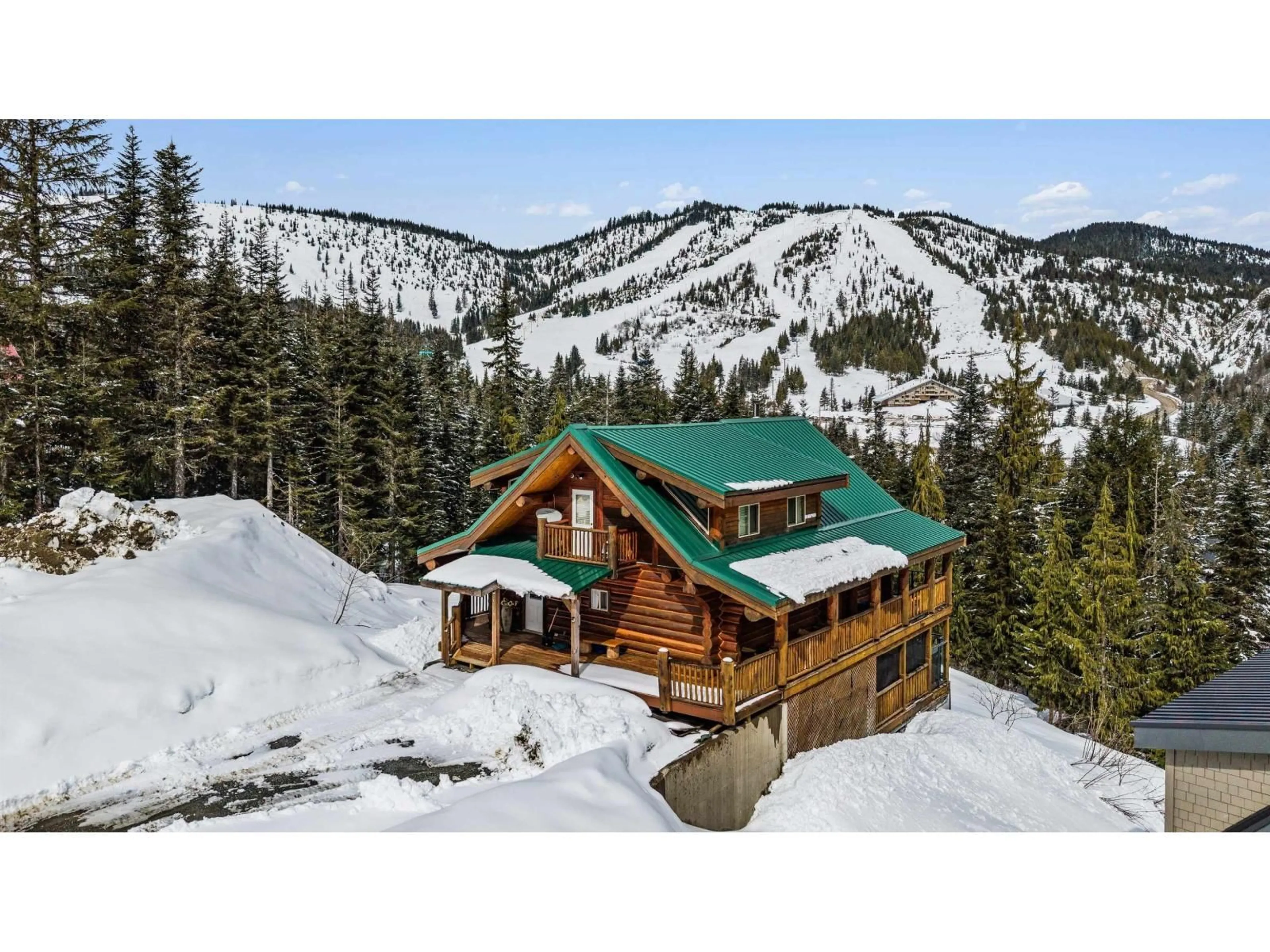 A pic from outside/outdoor area/front of a property/back of a property/a pic from drone, mountain view for 20758 EDELWEISS DRIVE, Mission British Columbia V0M1A1