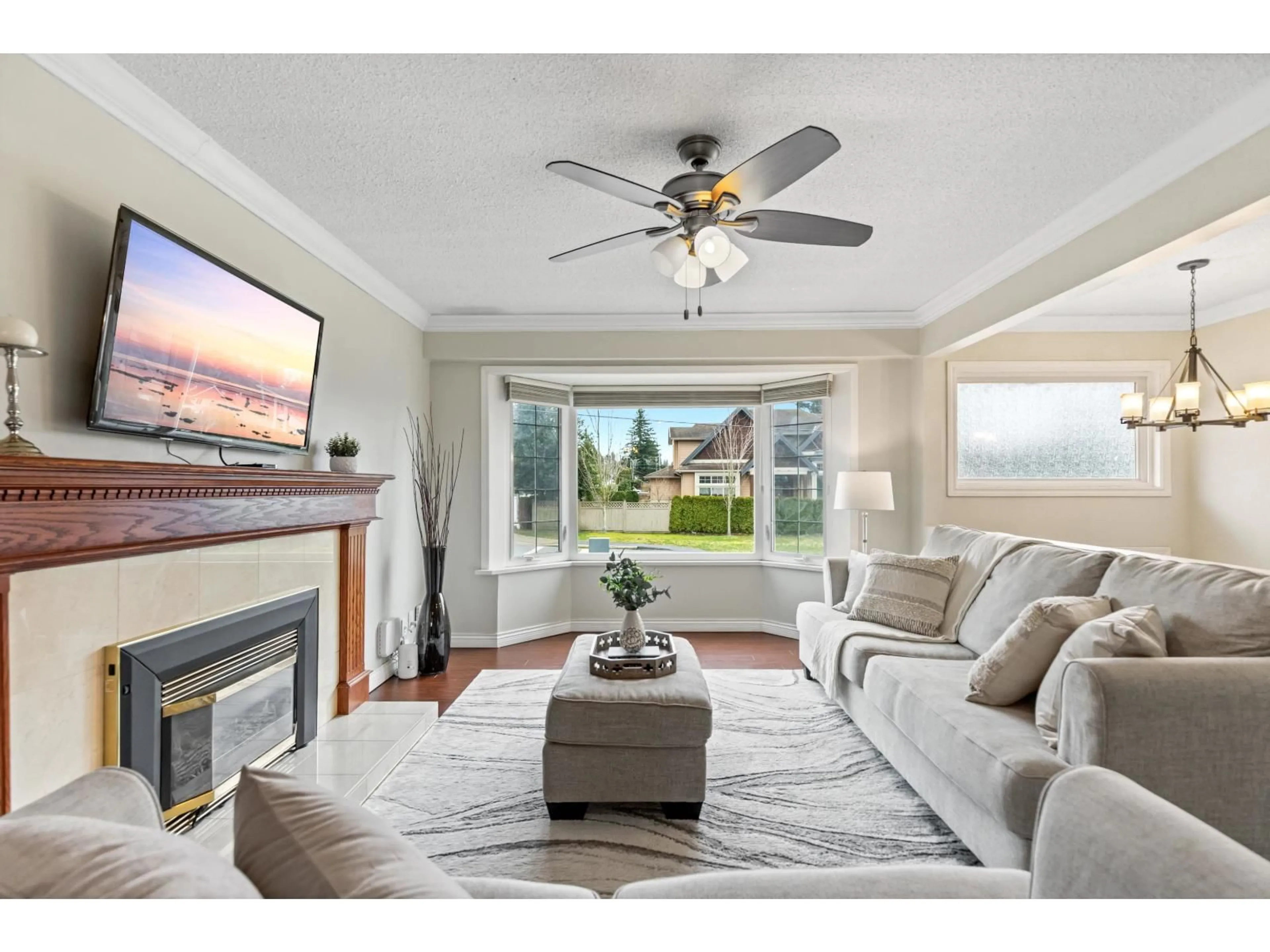 Living room with furniture, unknown for 11389 95 AVENUE, Delta British Columbia V4C3S9