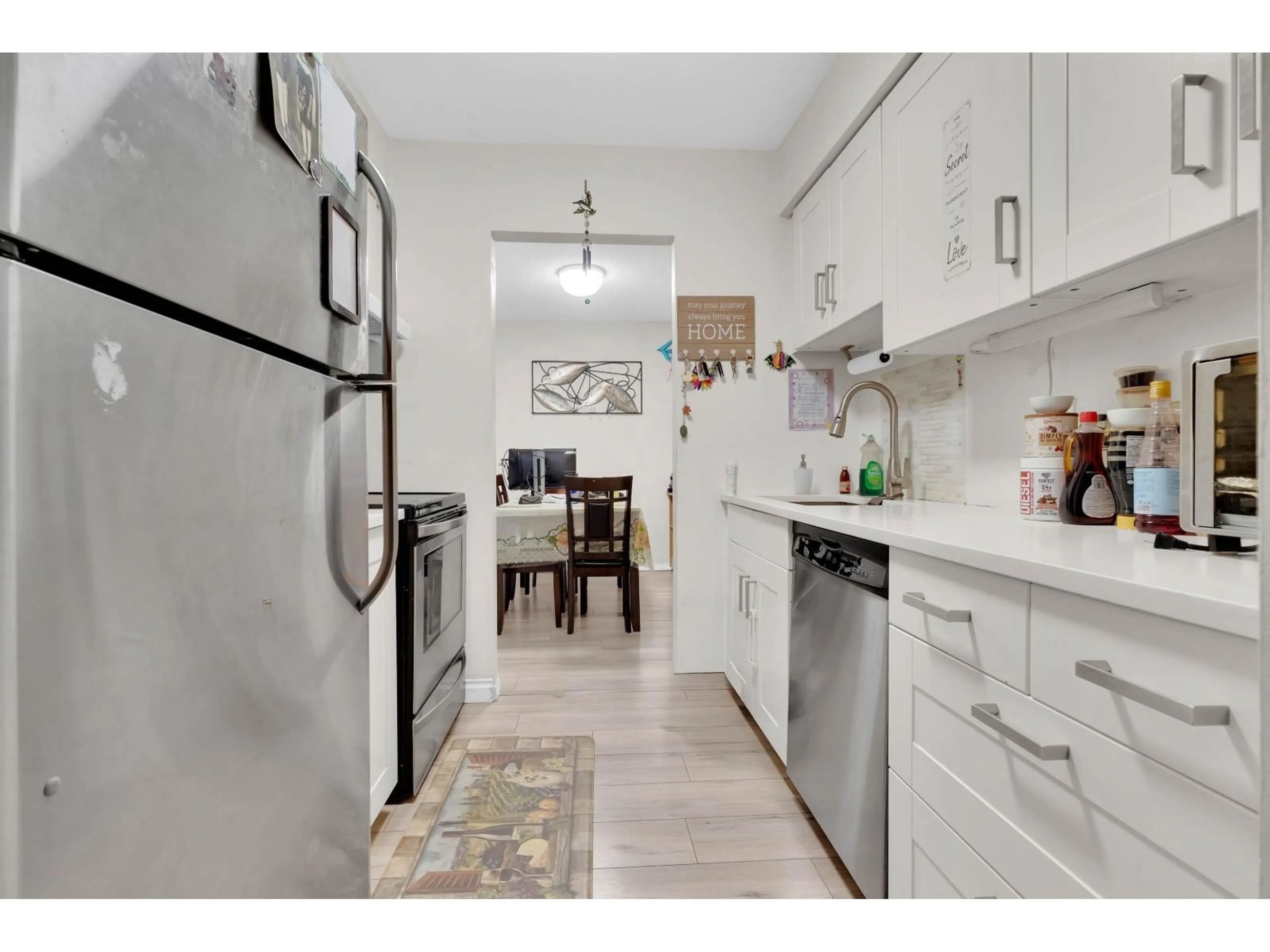 Open concept kitchen, ceramic/tile floor for 1104 - 10620 150 STREET, Surrey British Columbia V3R7S1