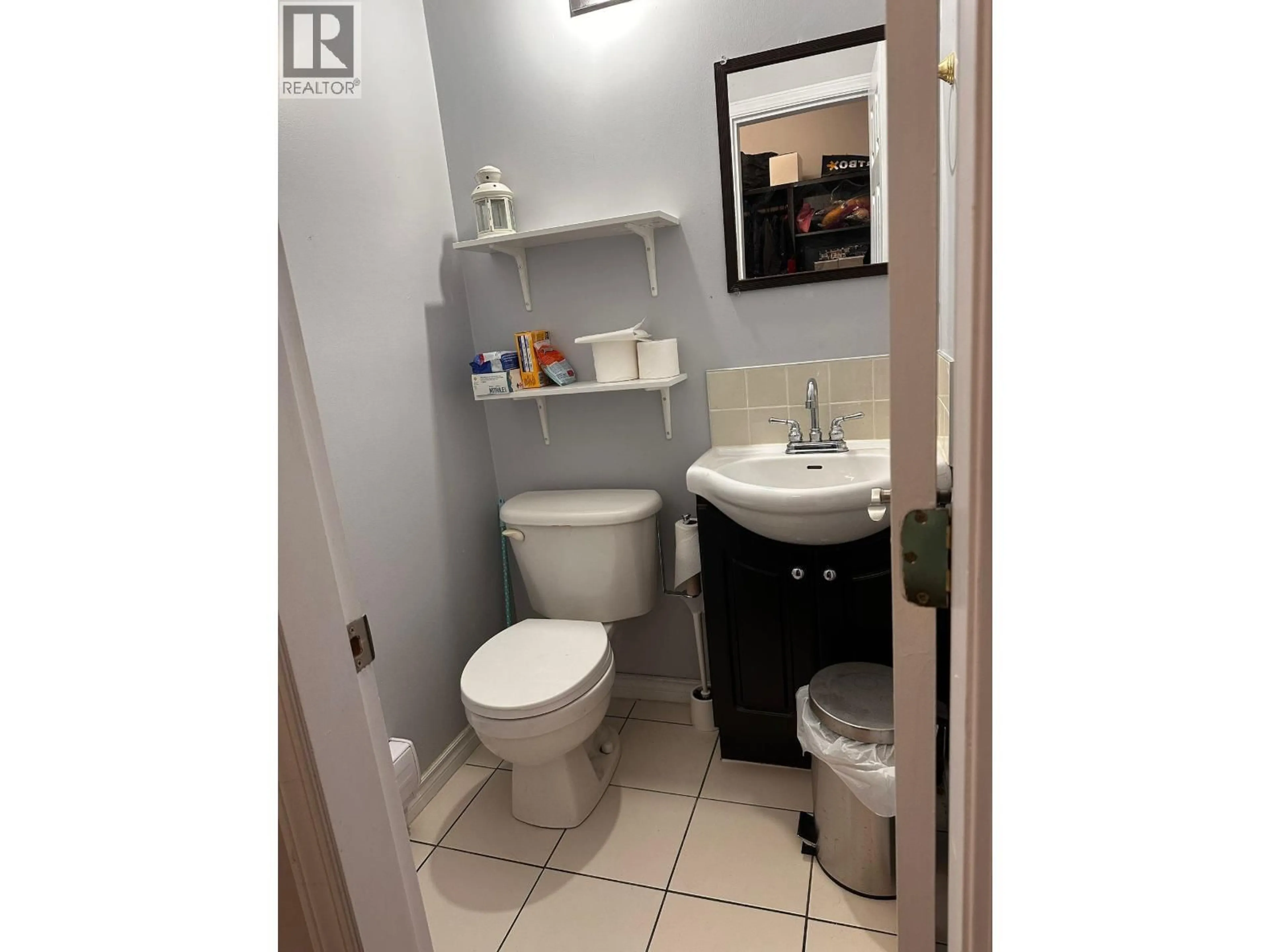 Standard bathroom, unknown for 5635 FLEMING STREET, Vancouver British Columbia V5P3G1