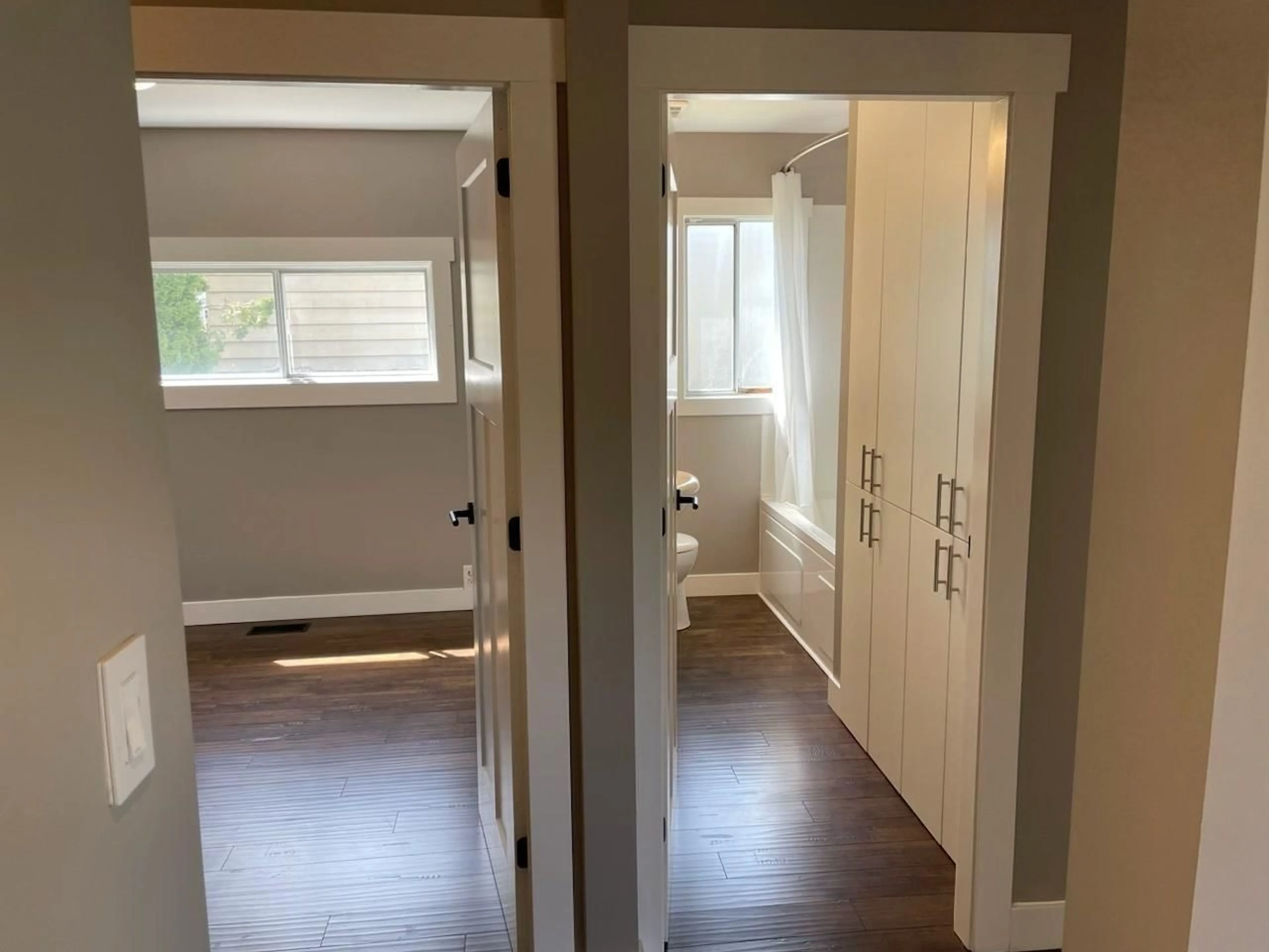 Indoor entryway for 45602 LEWIS AVENUE, Chilliwack British Columbia V2P3C6