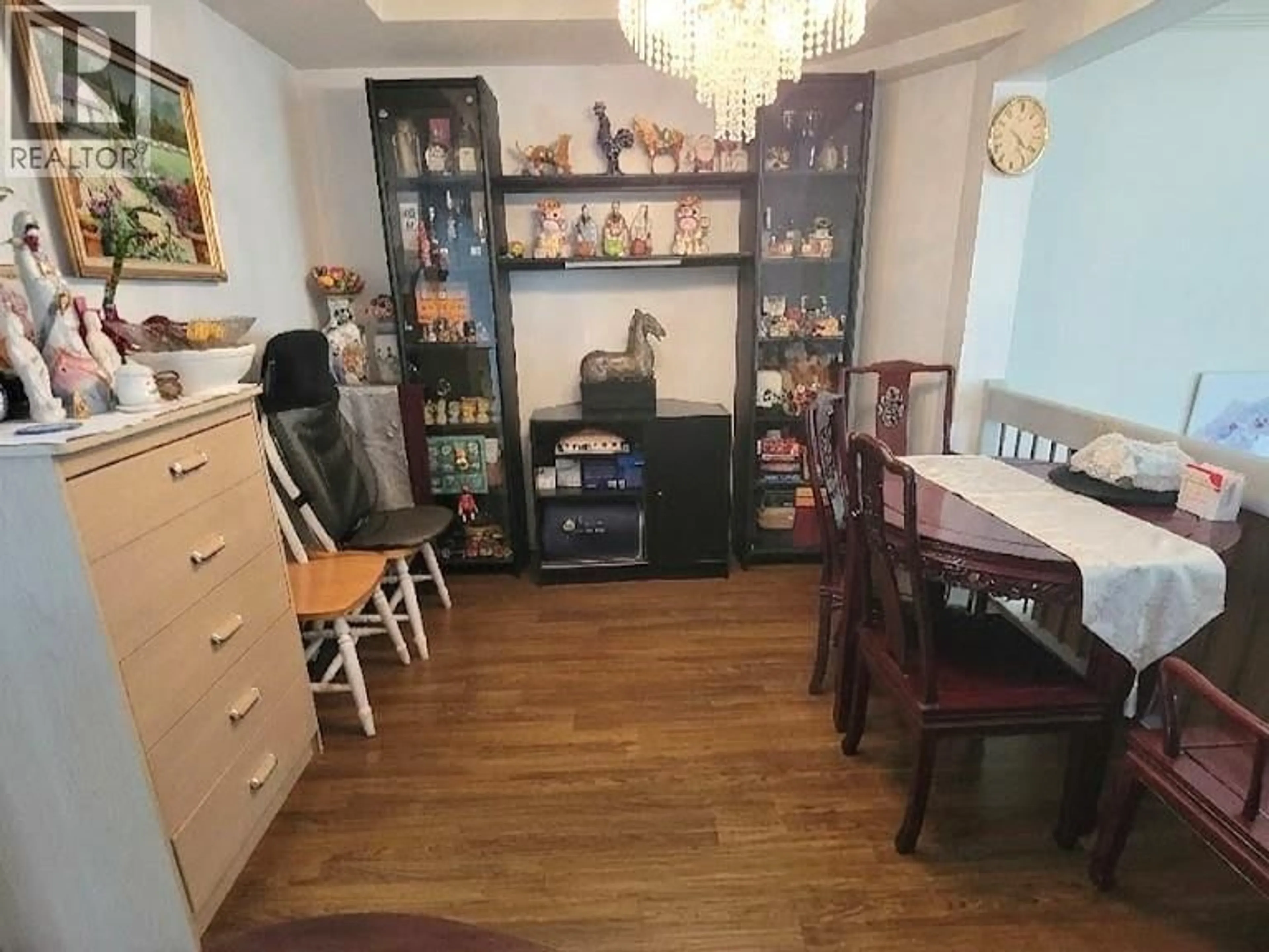 A pic of a room for 5 - 8591 BLUNDELL ROAD, Richmond British Columbia V6Y1K2