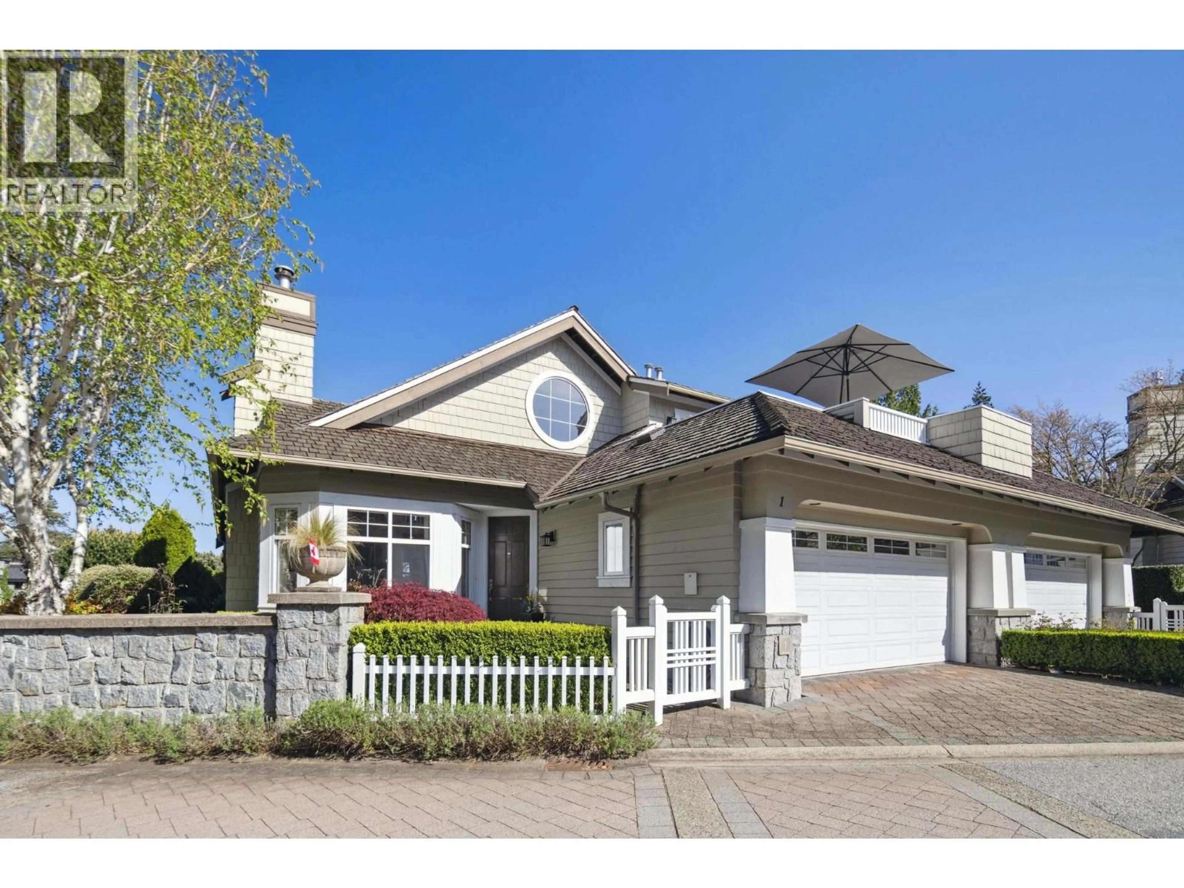 Home with vinyl exterior material, street for 1 - 5110 ALDERFEILD PLACE, West Vancouver British Columbia V7W2W7