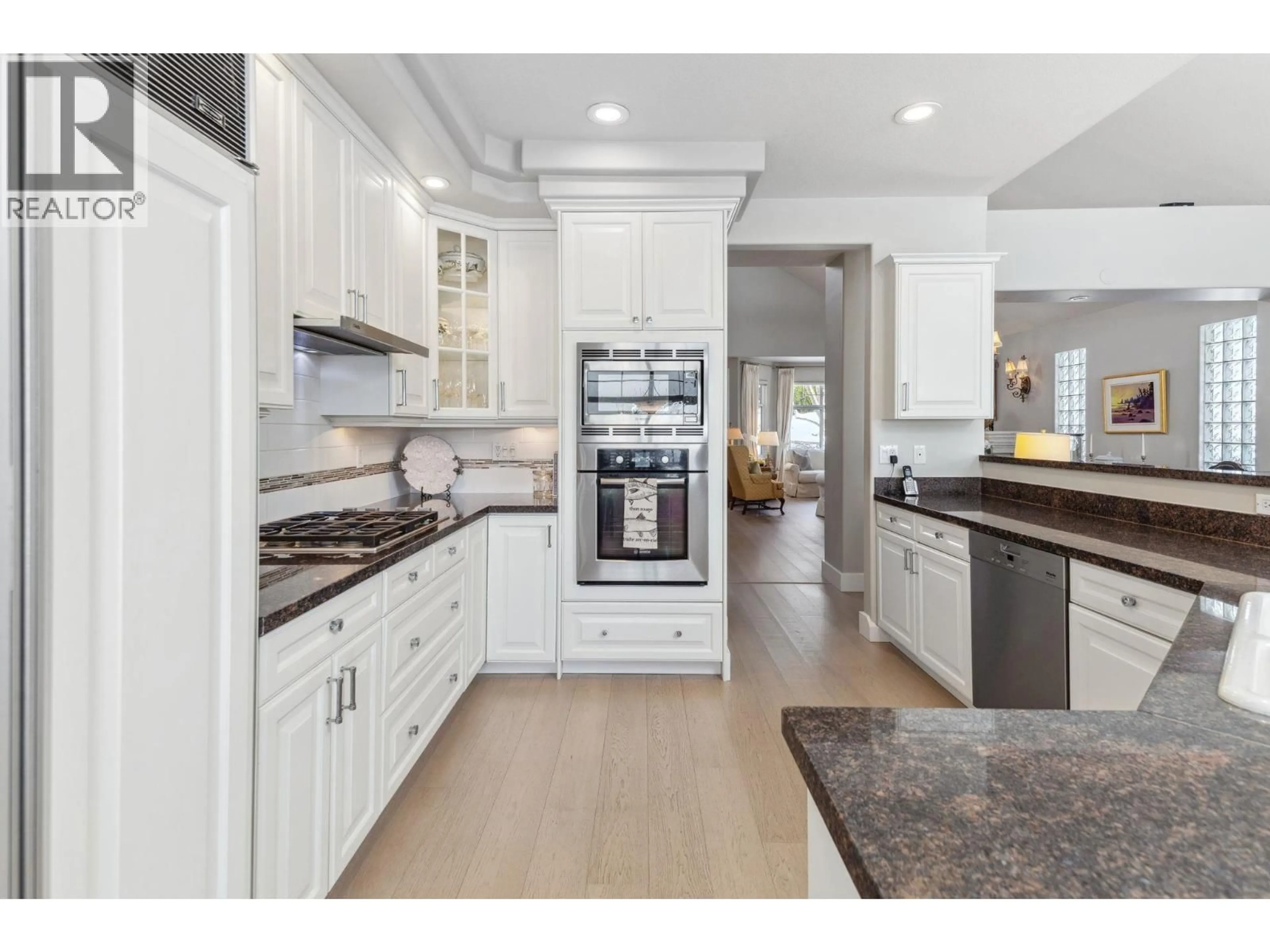 Open concept kitchen, unknown for 1 - 5110 ALDERFEILD PLACE, West Vancouver British Columbia V7W2W7