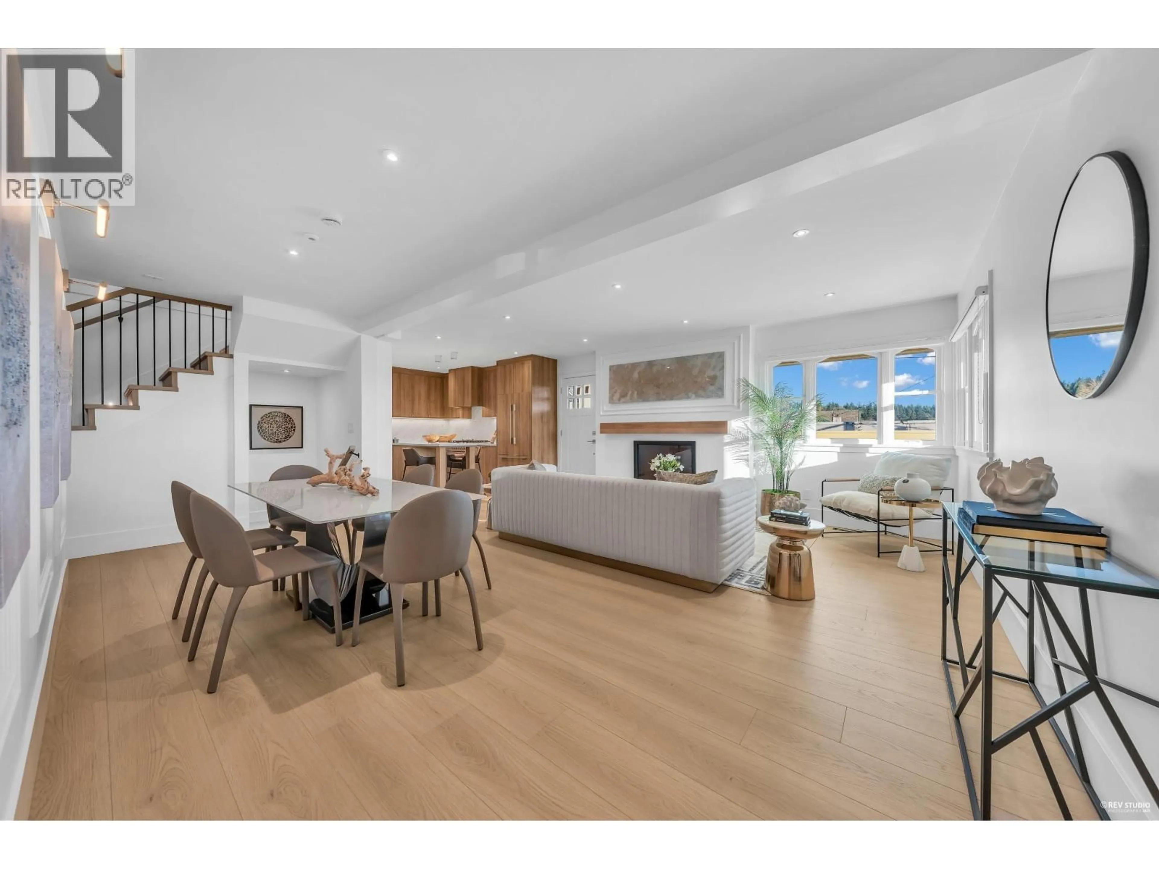 Open concept kitchen, wood/laminate floor for 103 - 1125 CARTIER AVENUE, Coquitlam British Columbia V3K2C1