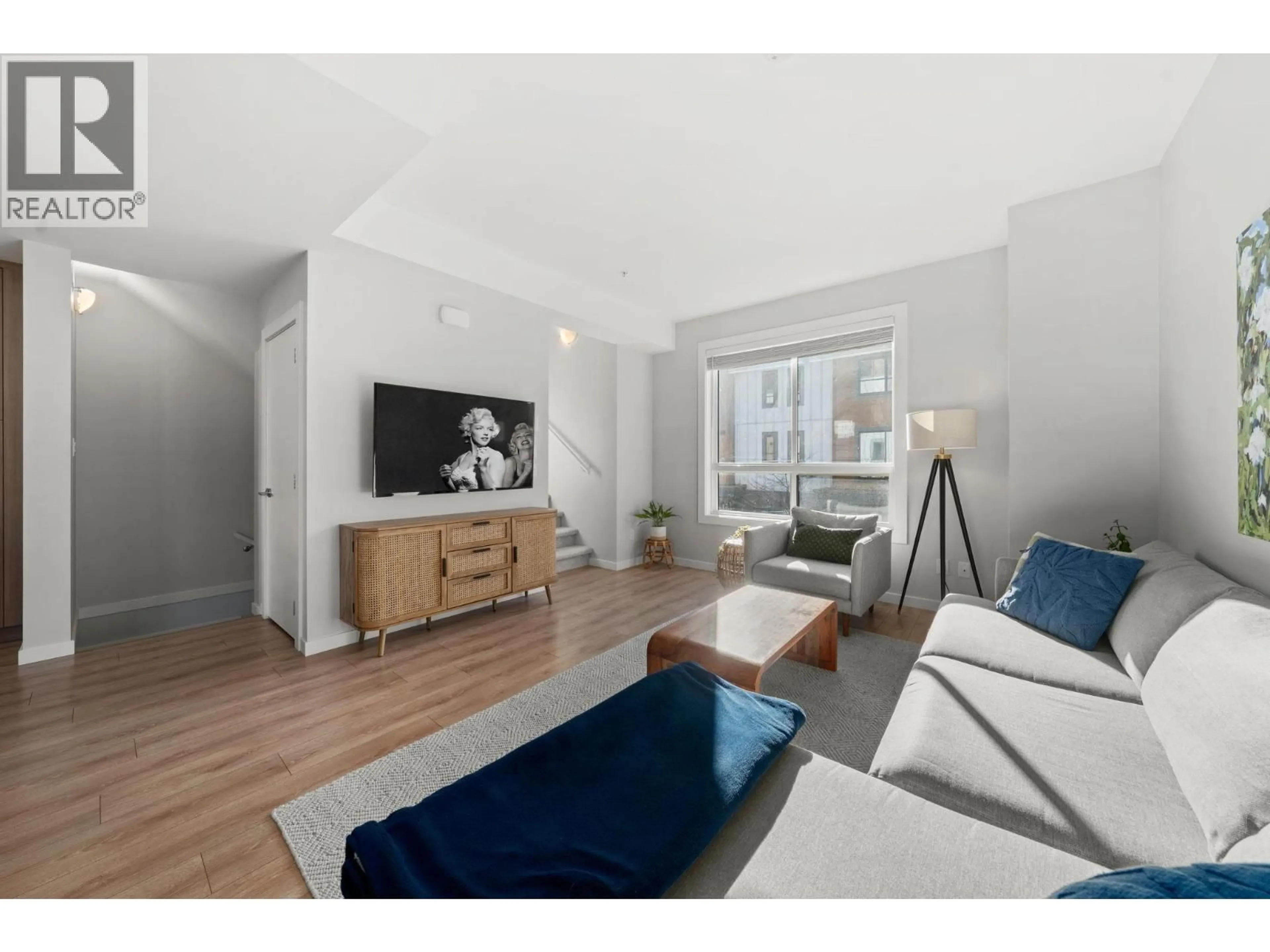 Living room with furniture, unknown for 69 - 39769 GOVERNMENT ROAD, Squamish British Columbia V8B0Z1