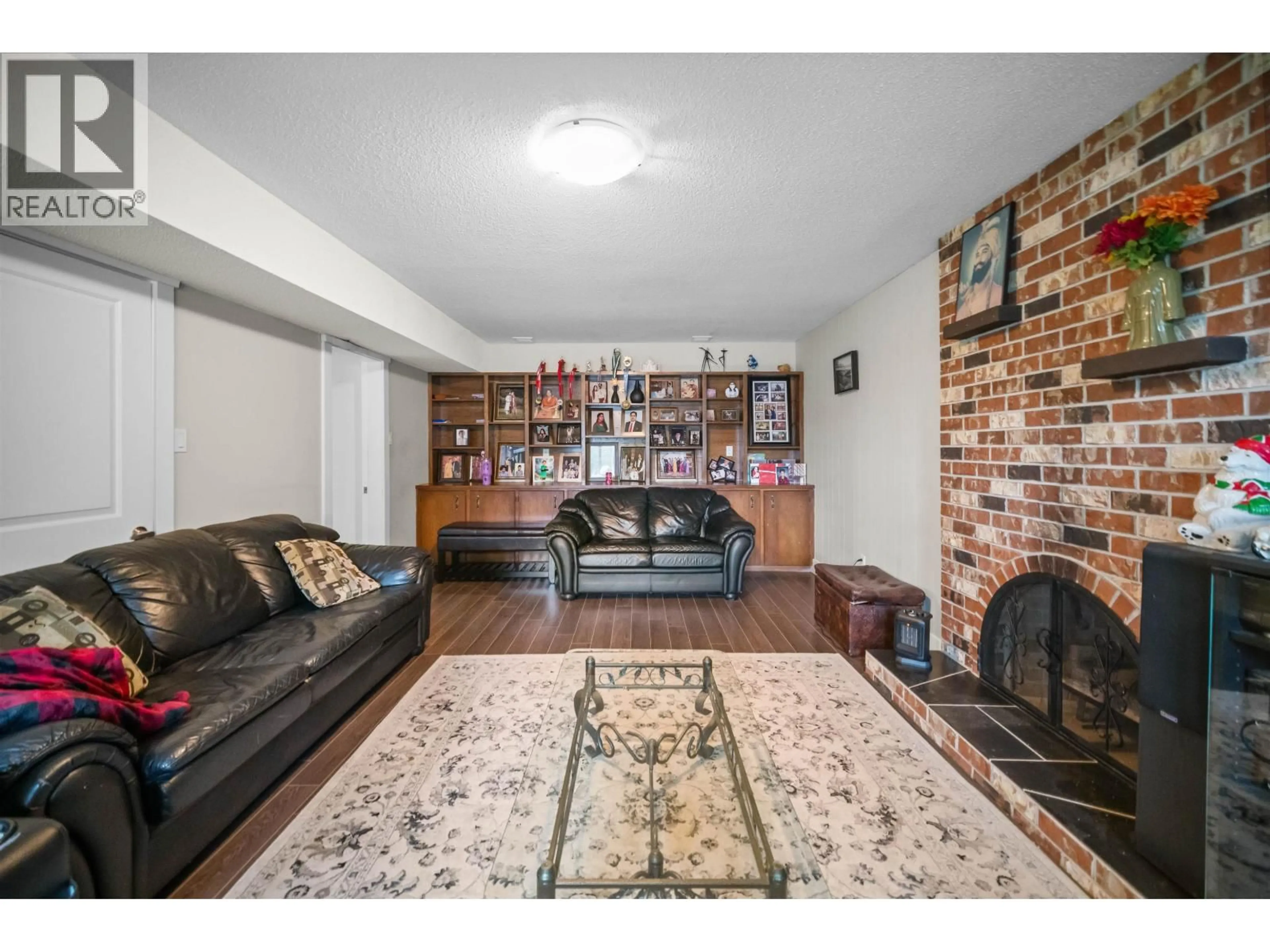 Living room with furniture, unknown for 3580 BARGEN DRIVE, Richmond British Columbia V6X2R5
