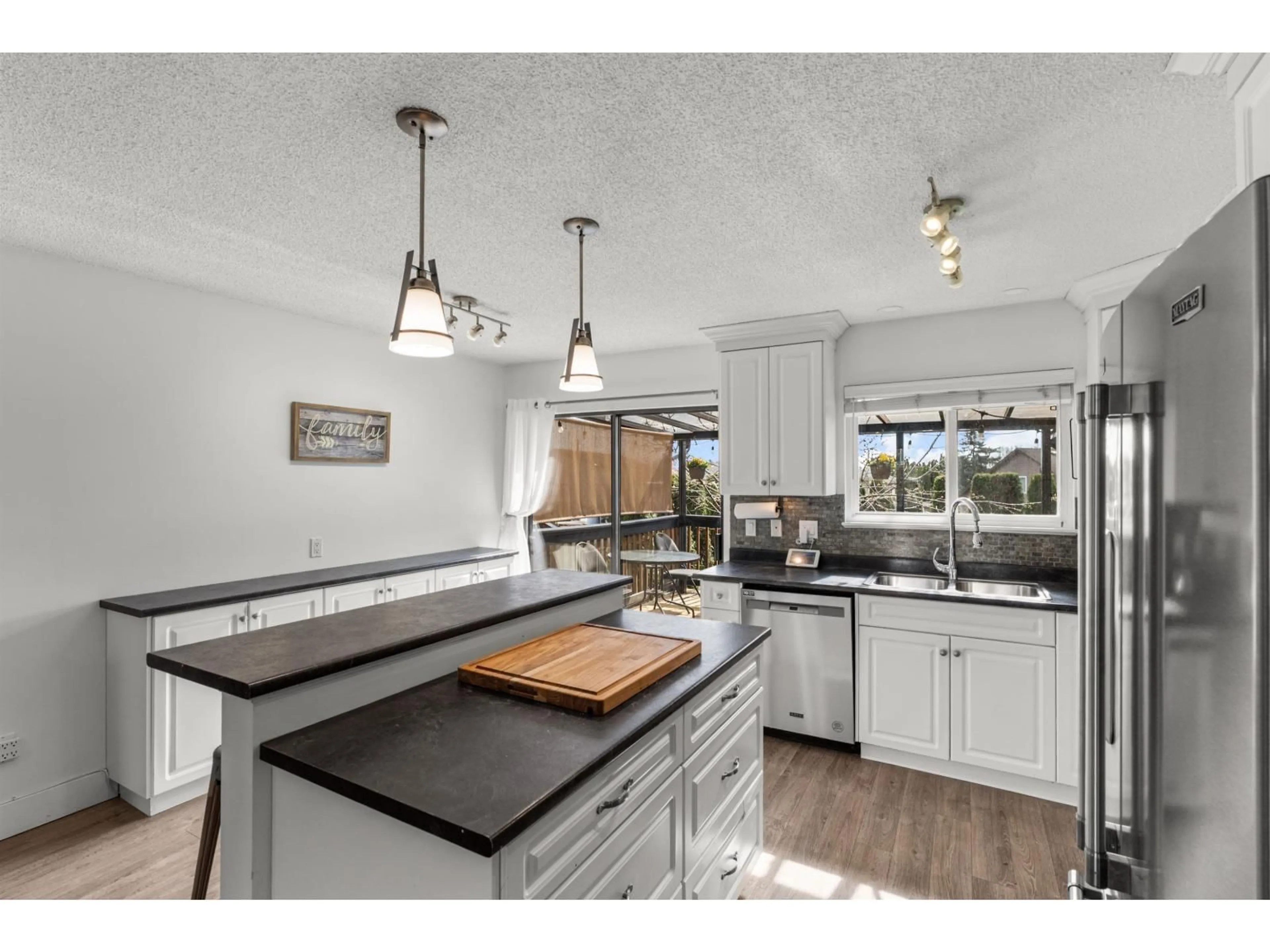 Open concept kitchen, ceramic/tile floor for 2610 WILDWOOD DRIVE, Langley British Columbia V2Y1C5