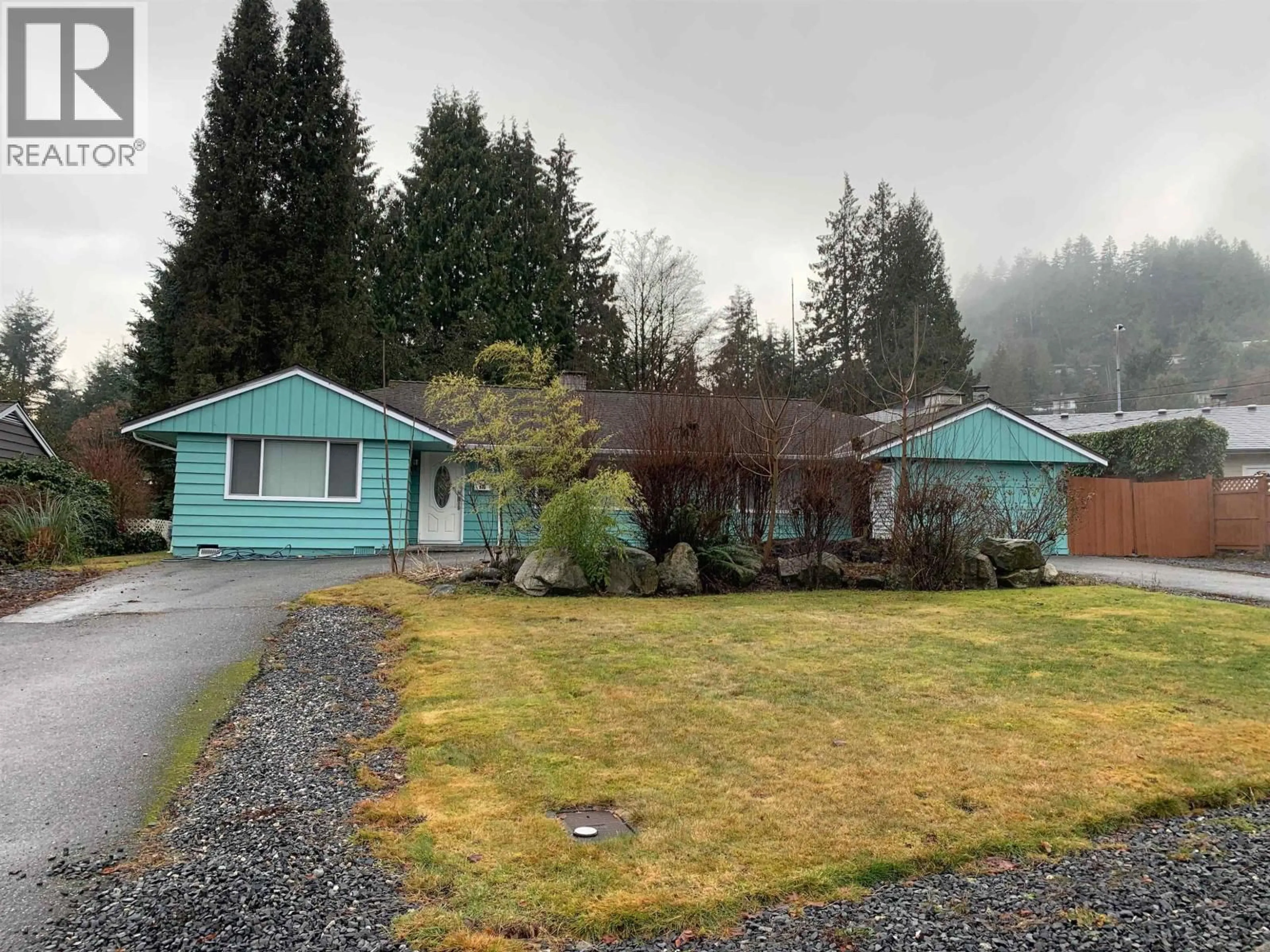 A pic from outside/outdoor area/front of a property/back of a property/a pic from drone, mountain view for 690 BURLEY DRIVE, West Vancouver British Columbia V7T1Z5