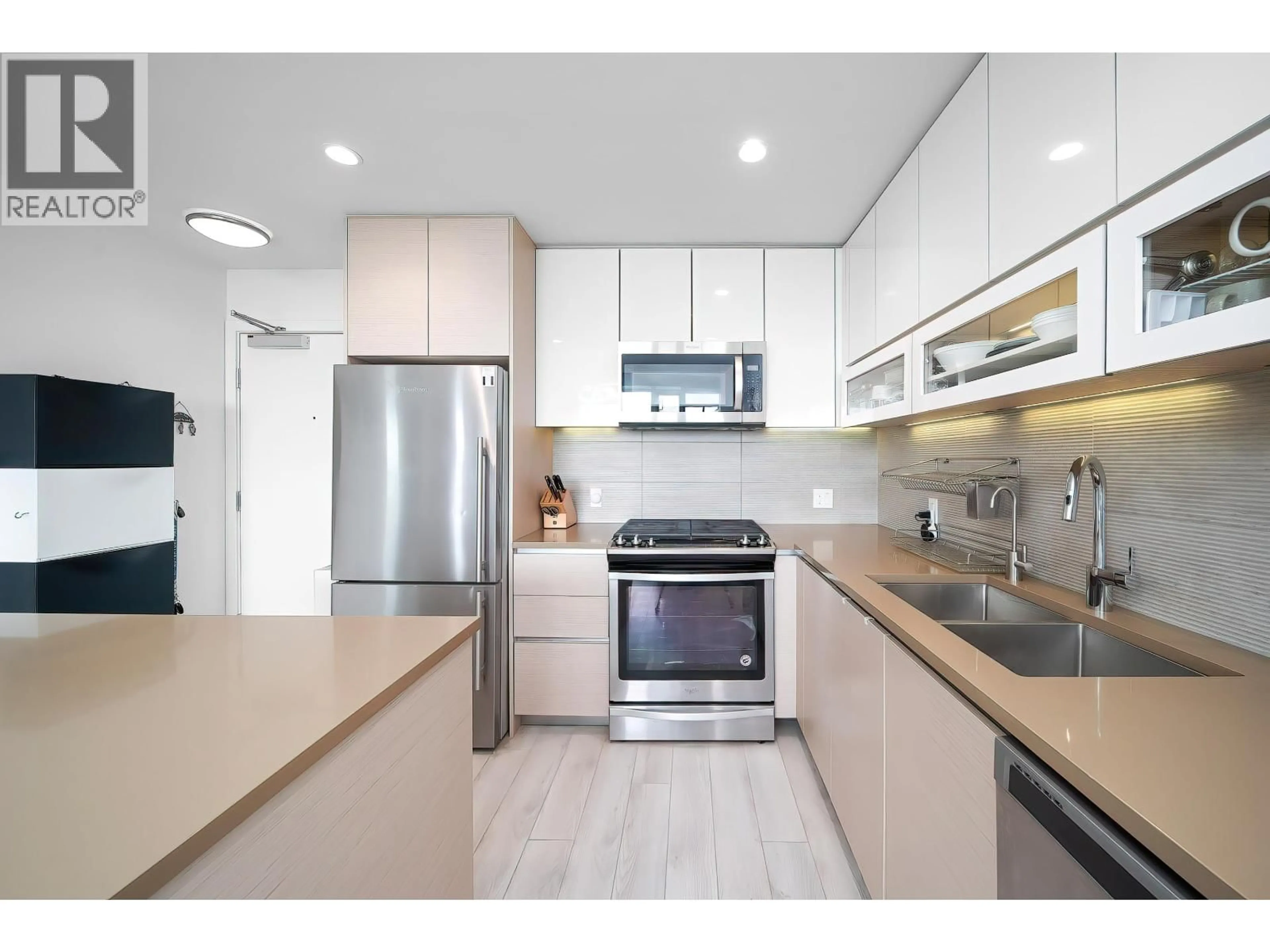 Standard kitchen, unknown for 1206 - 8850 UNIVERSITY CRESCENT, Burnaby British Columbia V5A0C8