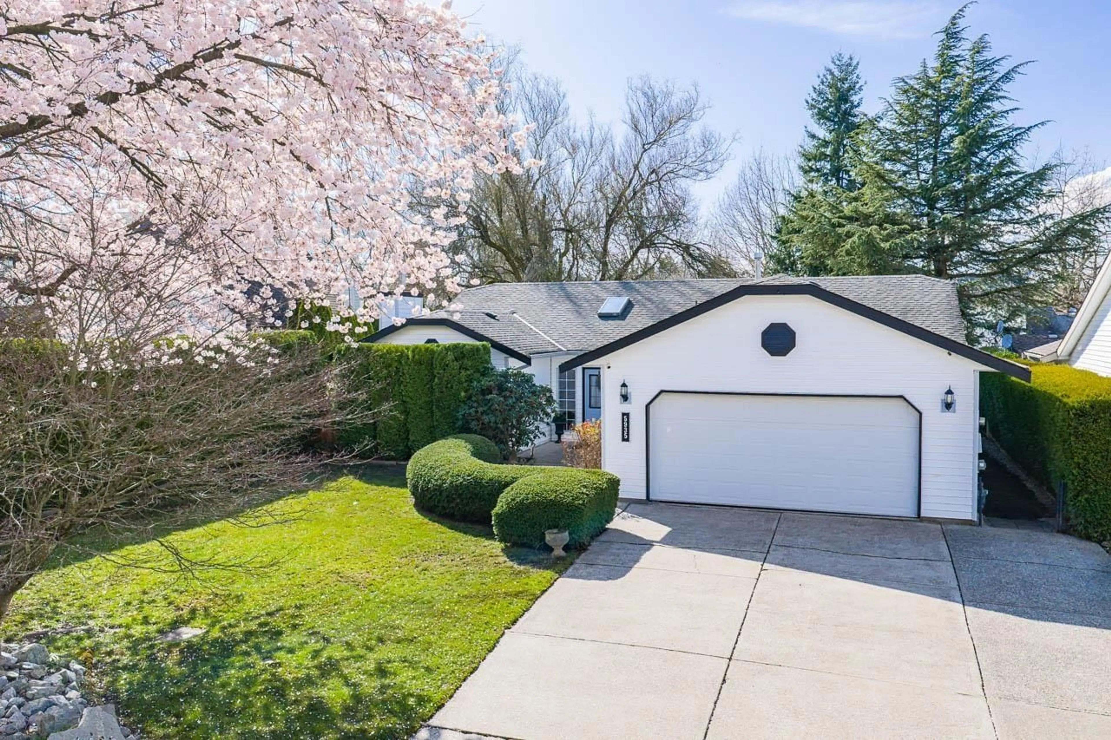 A pic from outside/outdoor area/front of a property/back of a property/a pic from drone, street for 5935 169A STREET, Surrey British Columbia V3S6Y6