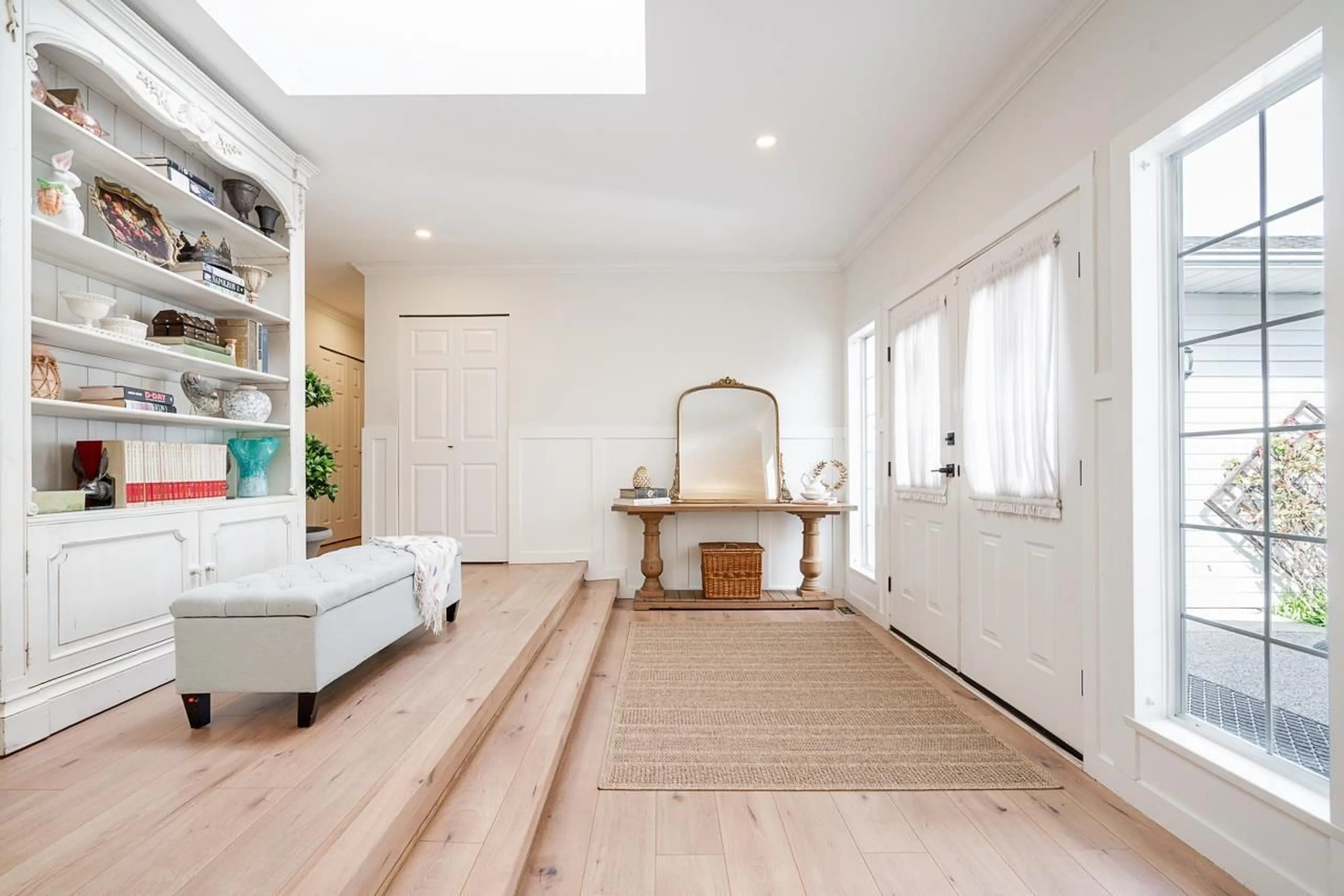 Indoor entryway for 5935 169A STREET, Surrey British Columbia V3S6Y6