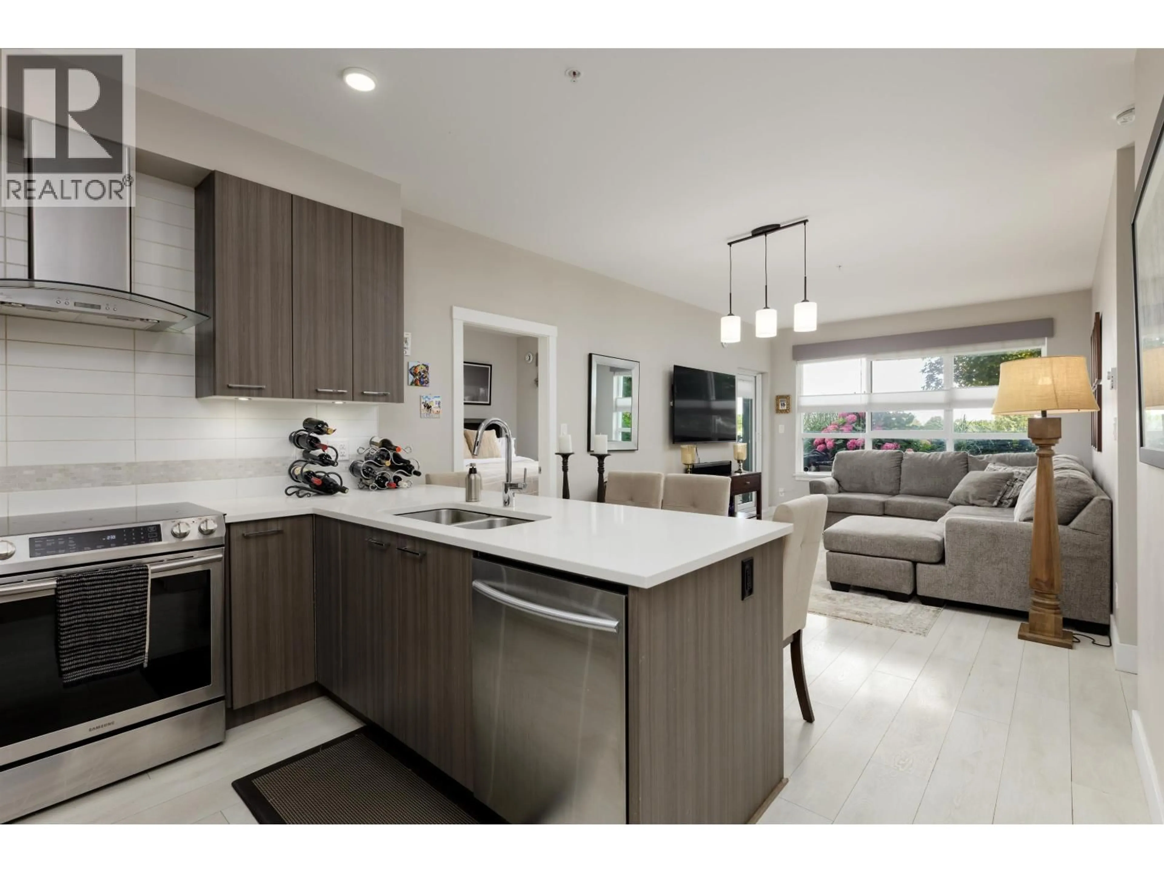 Open concept kitchen, unknown for 122 - 4690 HAWK LANE, Tsawwassen British Columbia V4M0C4