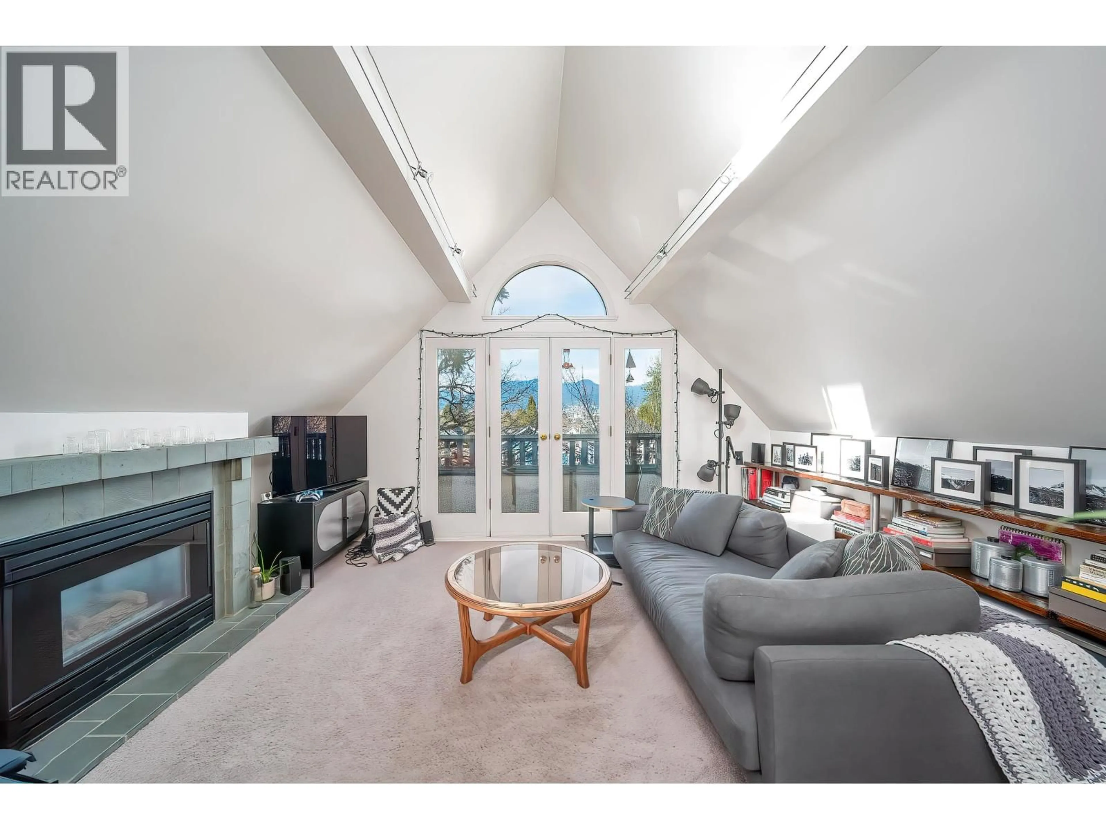 Unknown for 826 13TH AVENUE, Vancouver British Columbia V5T2L5