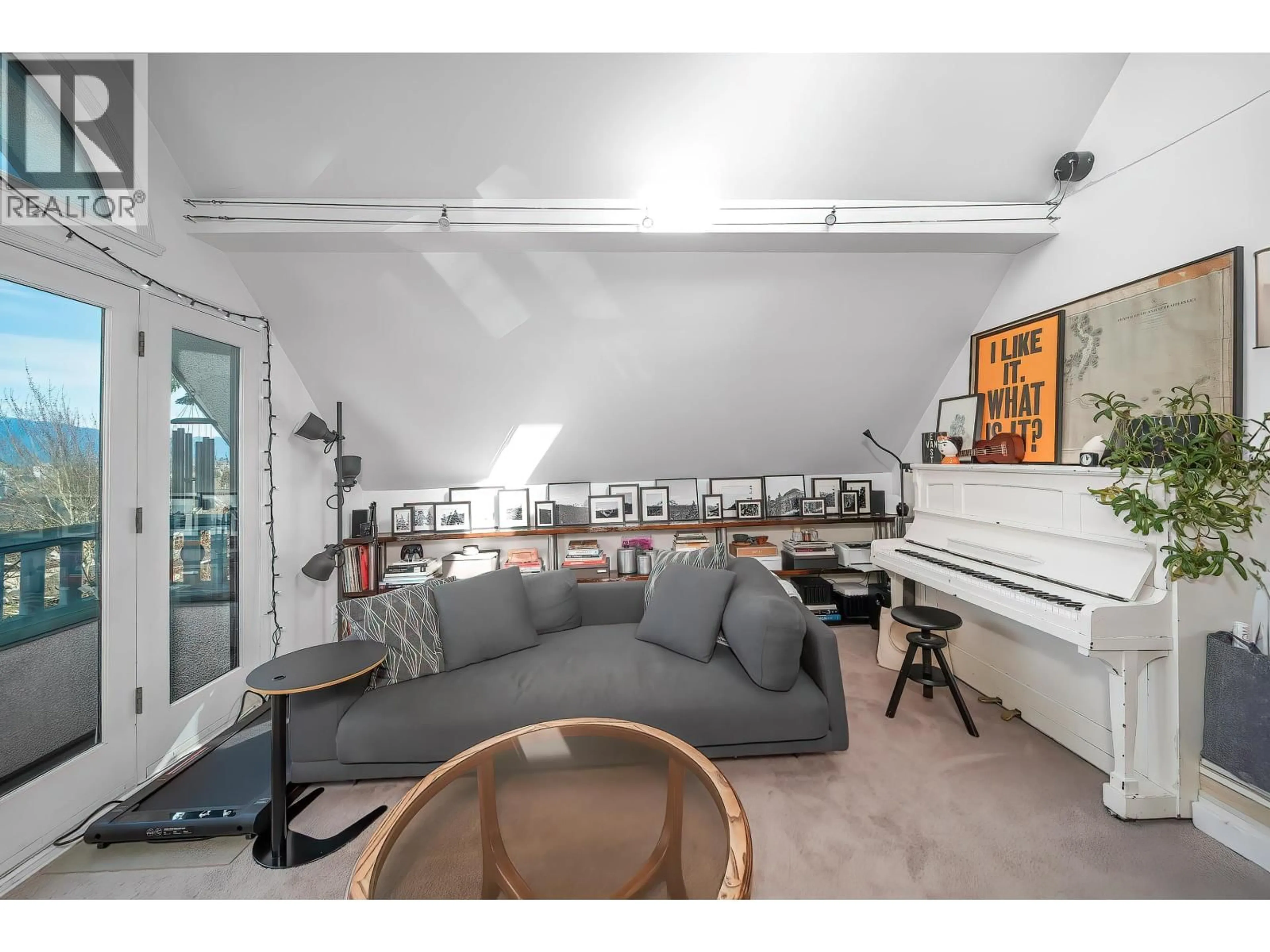 A pic of a room for 826 13TH AVENUE, Vancouver British Columbia V5T2L5