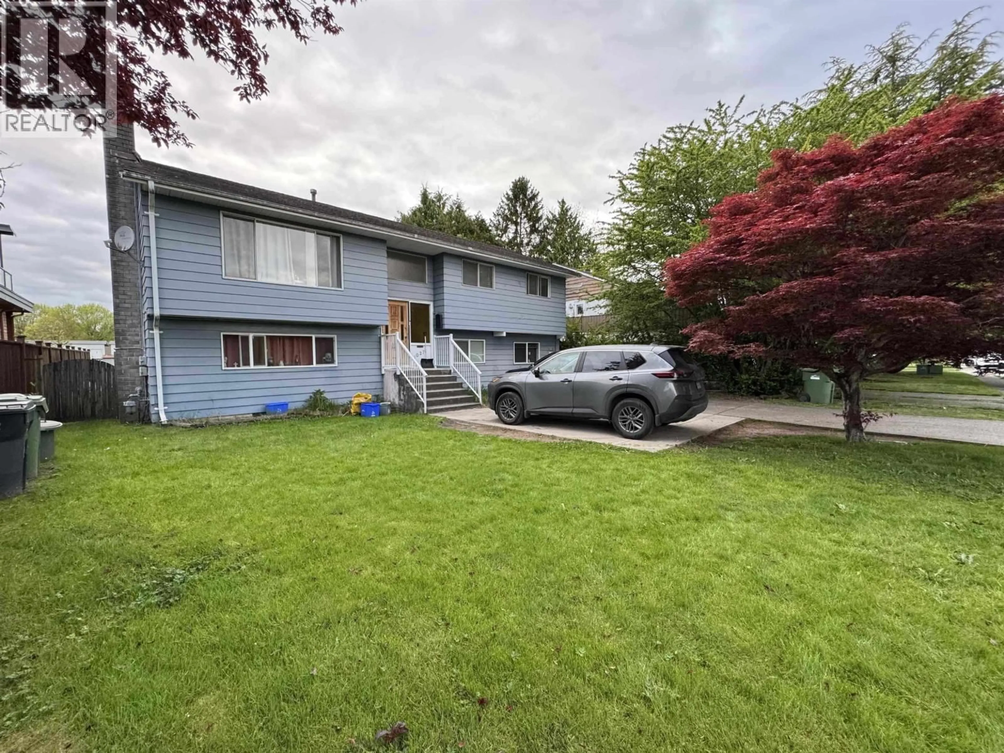 A pic from outside/outdoor area/front of a property/back of a property/a pic from drone, street for 10271 ROSEDENE CRESCENT, Richmond British Columbia V7A2P6