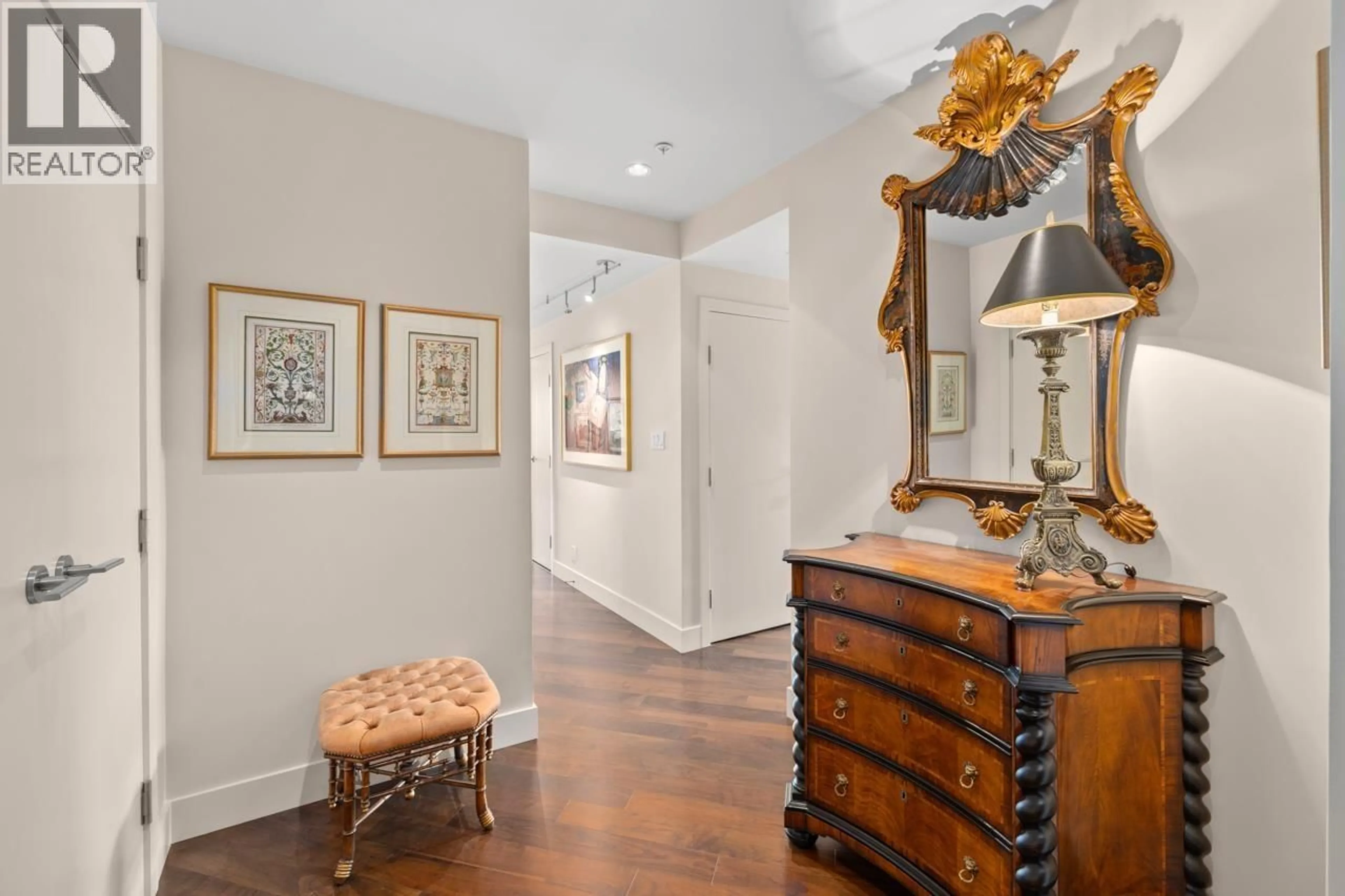 Indoor entryway for 3302 - 1111 ALBERNI STREET, Vancouver British Columbia V6E4V2