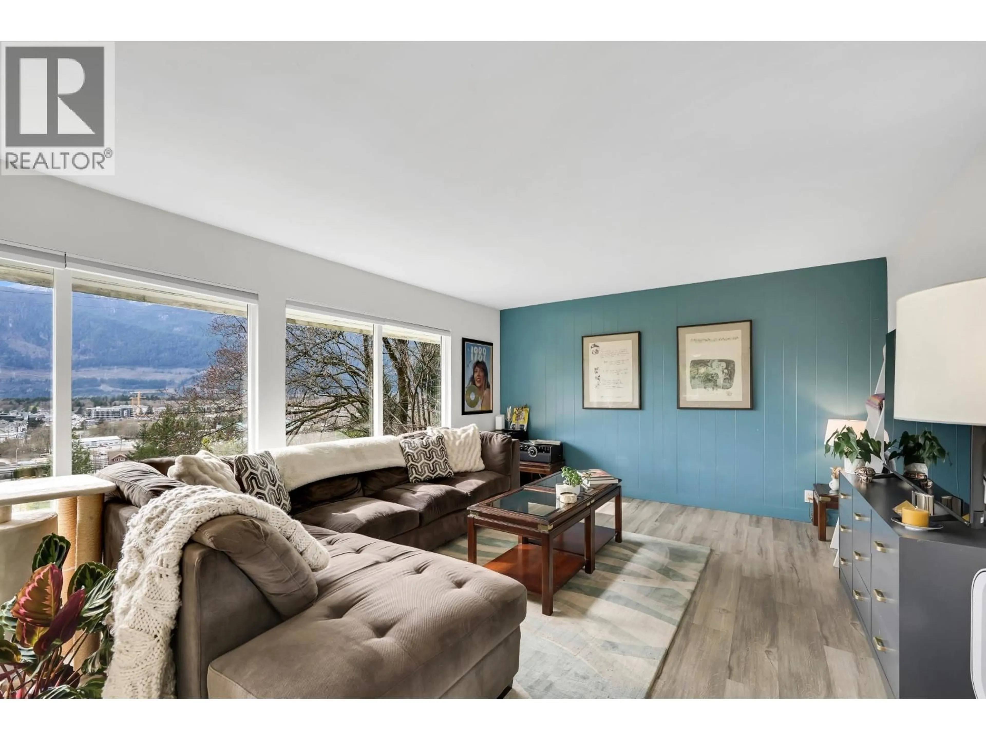 Living room with furniture, unknown for 38273 VIEW PLACE, Squamish British Columbia V8B1T0