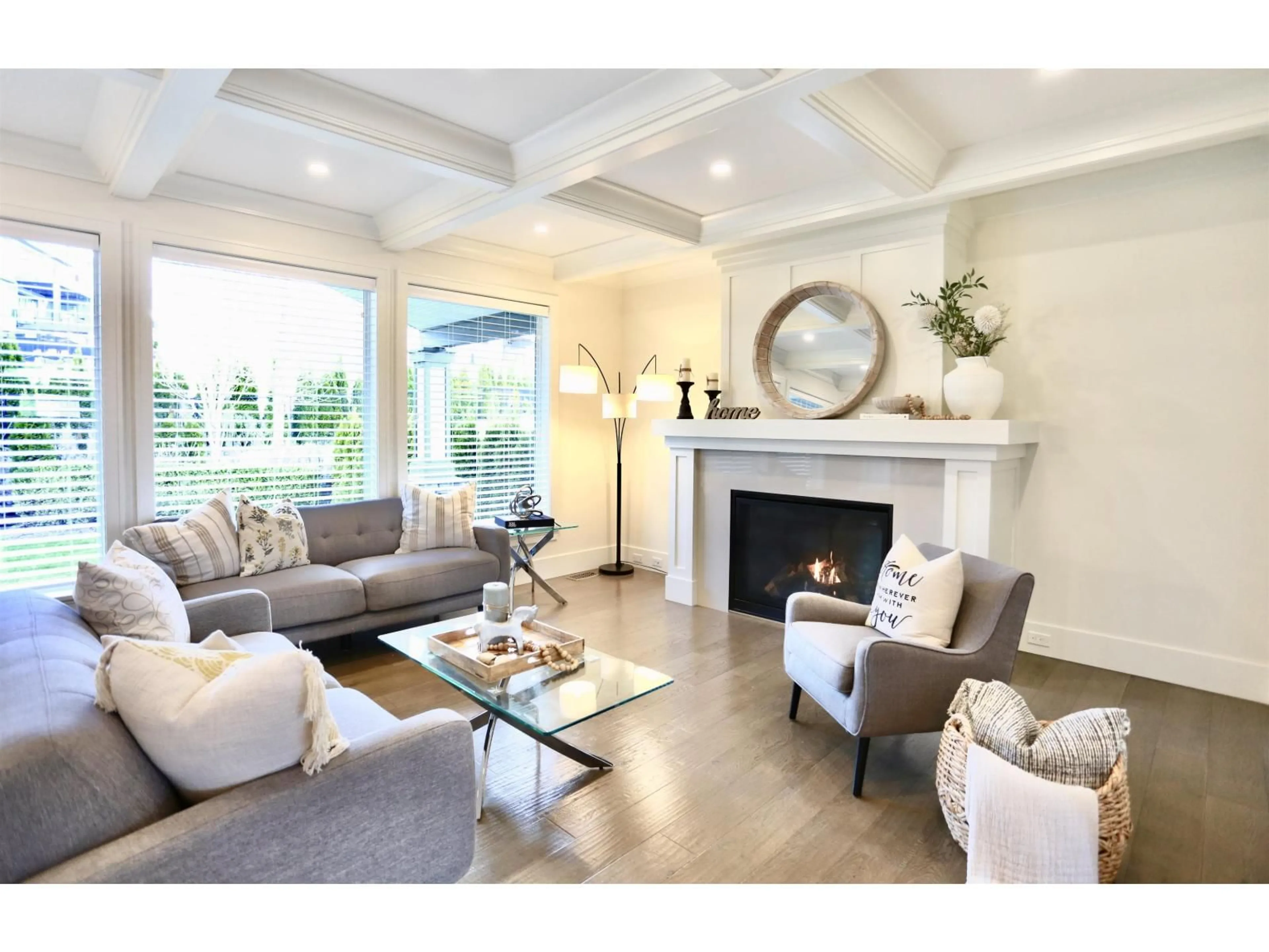 Living room with furniture, unknown for 35383 EAGLE SUMMIT DRIVE, Abbotsford British Columbia V3G0G8