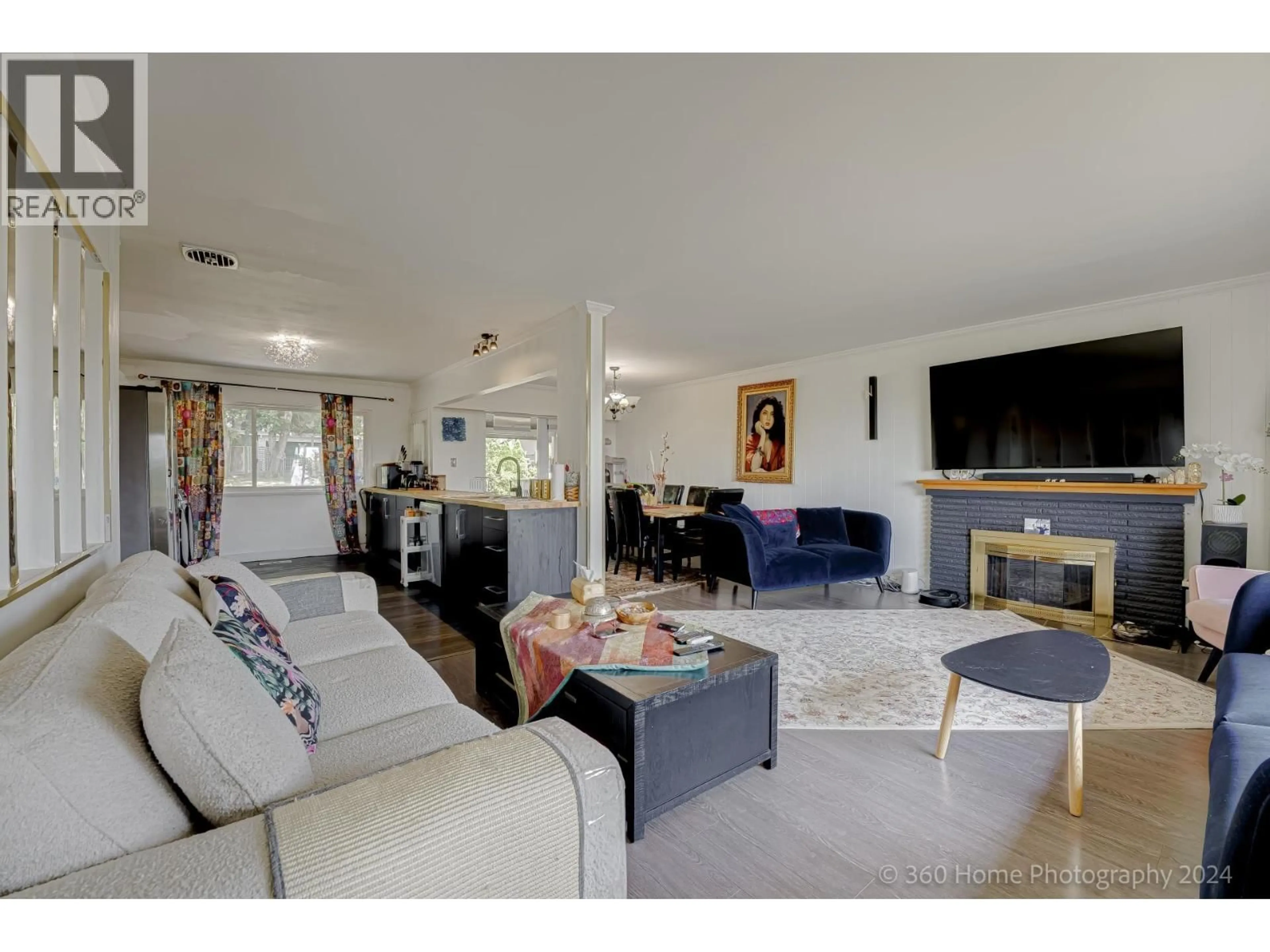 Living room with furniture, unknown for 962 WHITCHURCH STREET, North Vancouver British Columbia V7L2A6