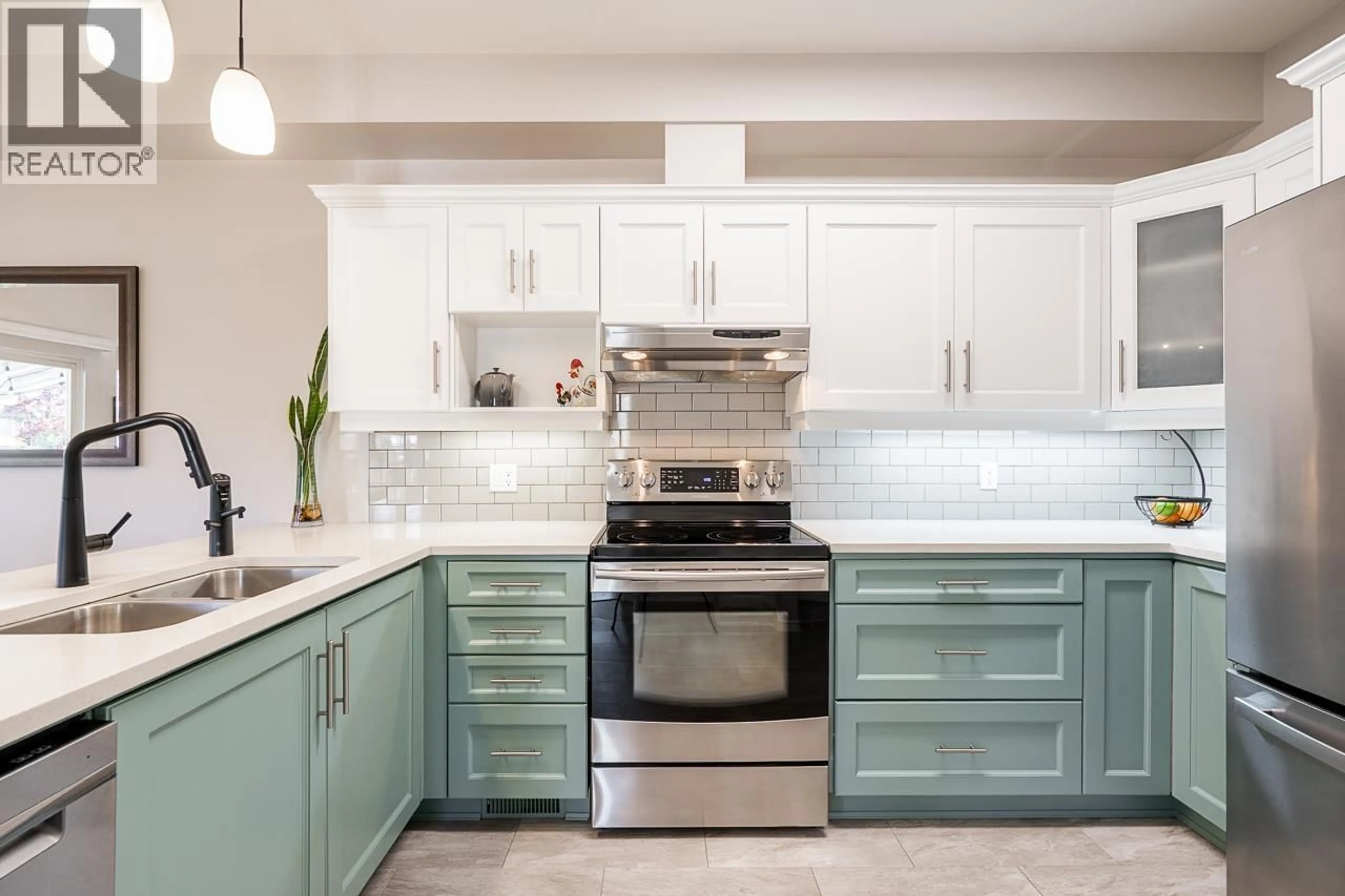 Contemporary kitchen, ceramic/tile floor for 9 - 998 RIVERSIDE DRIVE, Port Coquitlam British Columbia V3B7Y4