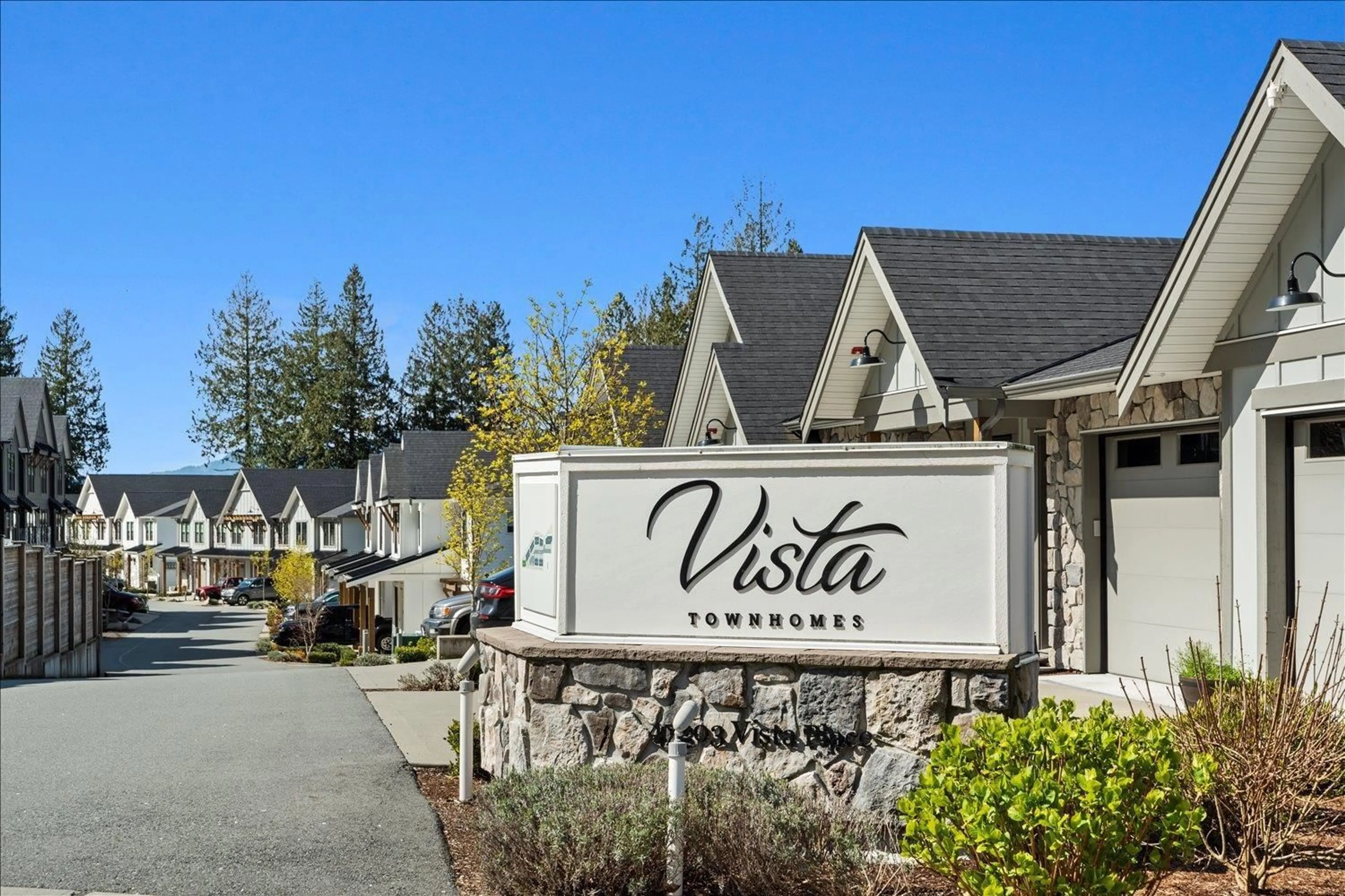 Patio, mountain view for 3 - 47203 VISTA PLACE, Chilliwack British Columbia V2R0R9
