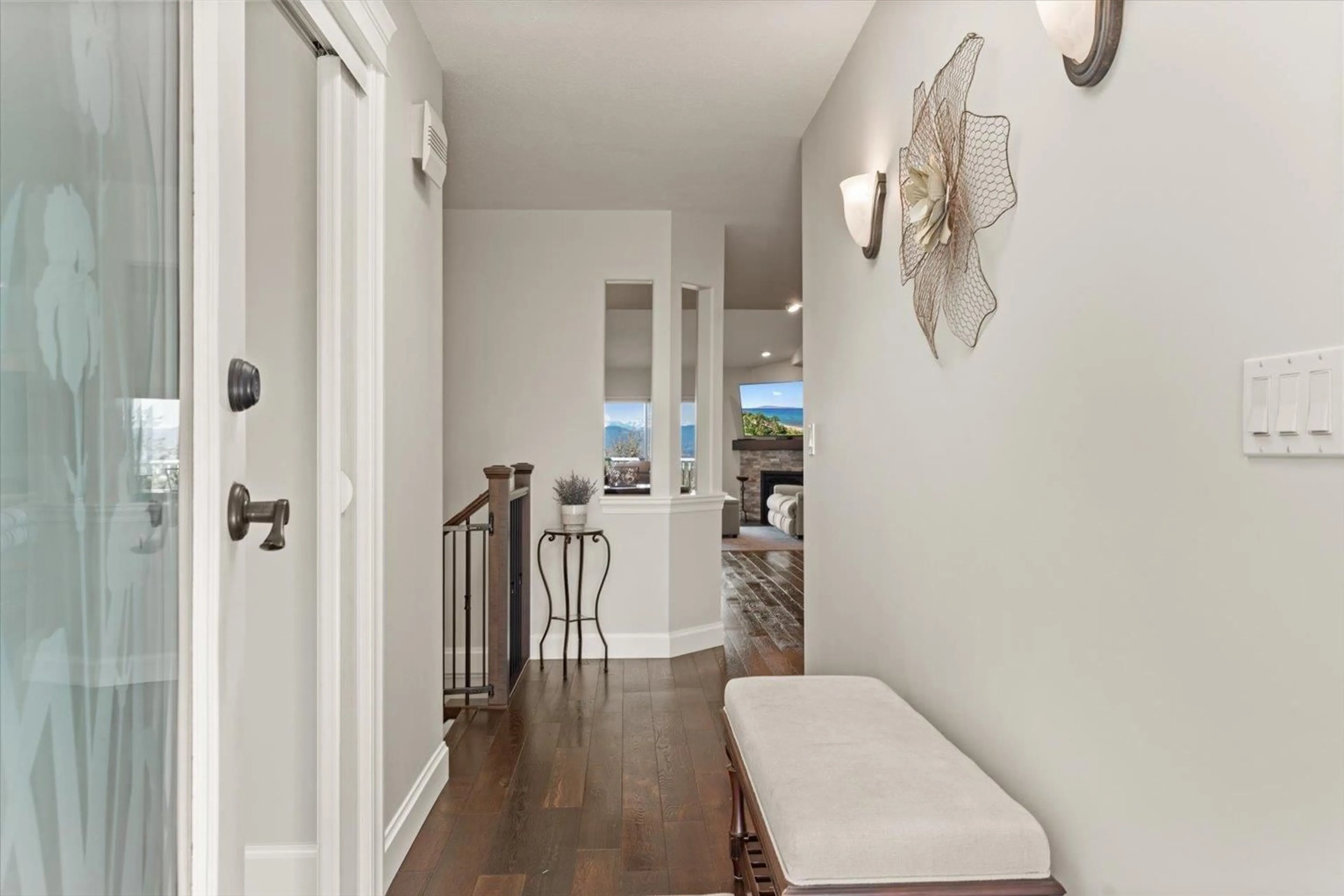 Indoor entryway for 12 - 35035 MORGAN WAY, Abbotsford British Columbia V2S5T7