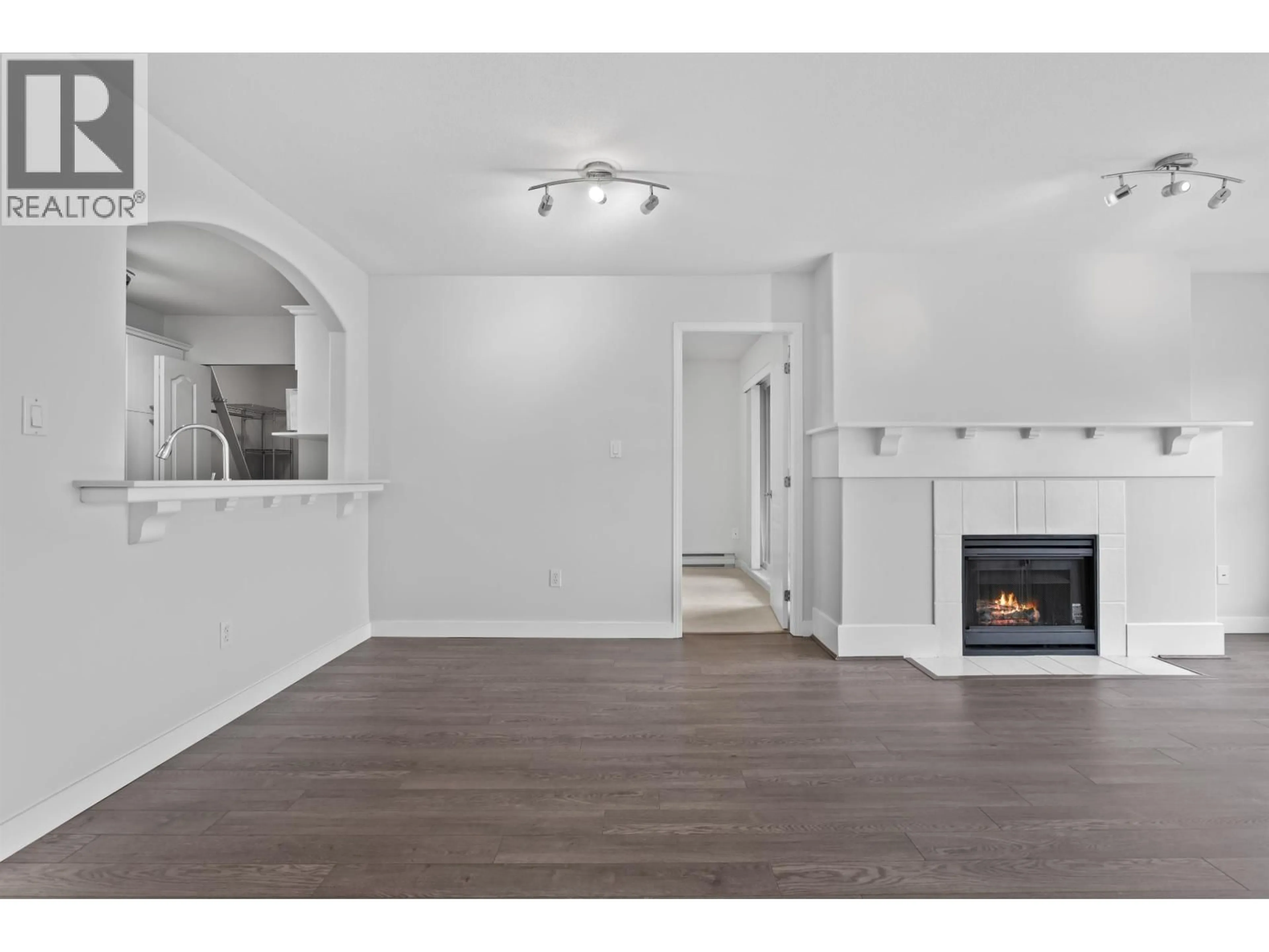 A pic of a room for 304 - 5500 LYNAS LANE, Richmond British Columbia V7C5R5