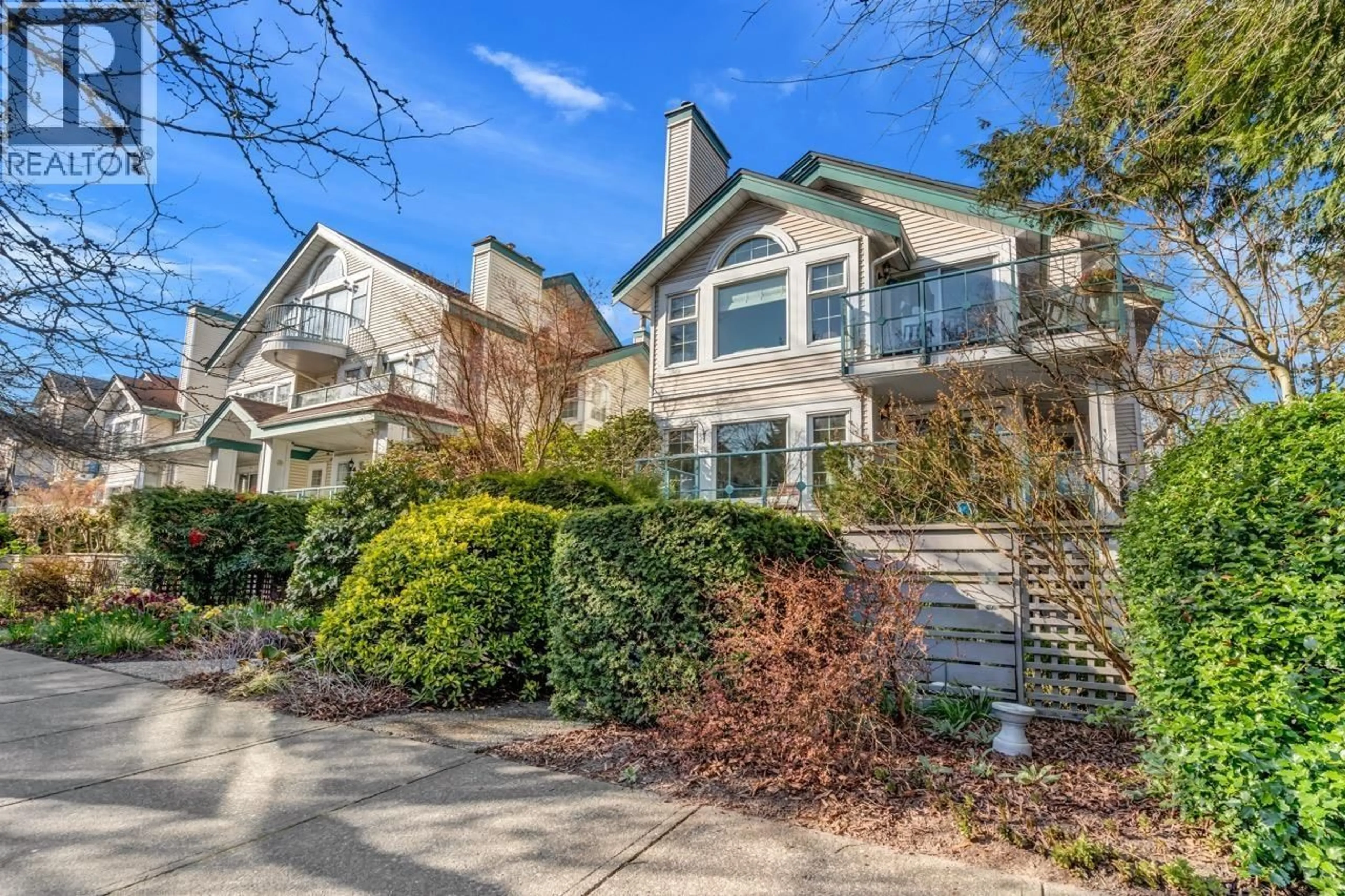 Home with brick exterior material, unknown for 101 - 735 15 AVENUE, Vancouver British Columbia V5Z1R6