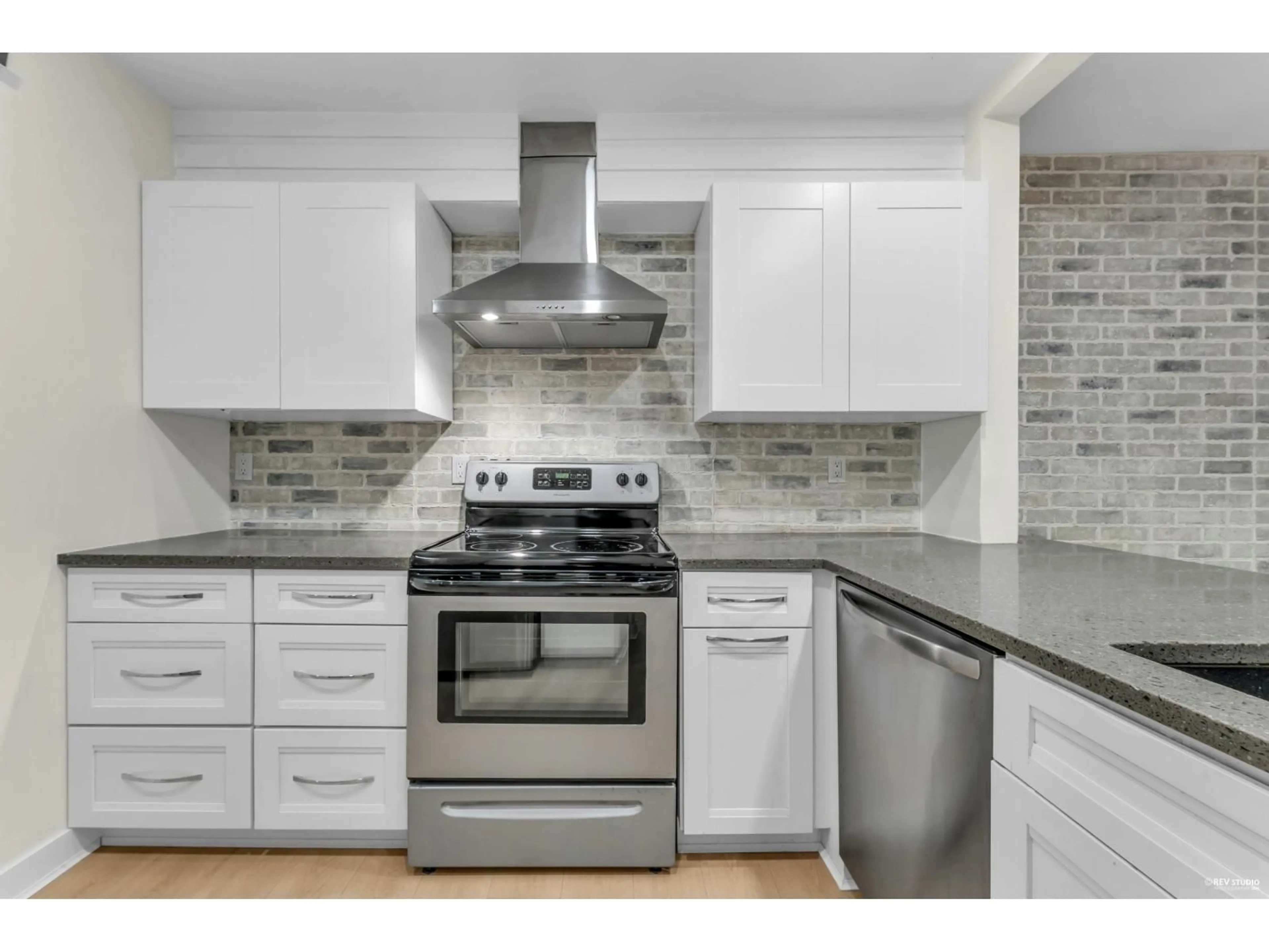 Unknown for 110 - 15282 19 AVENUE, Surrey British Columbia V4A1X6