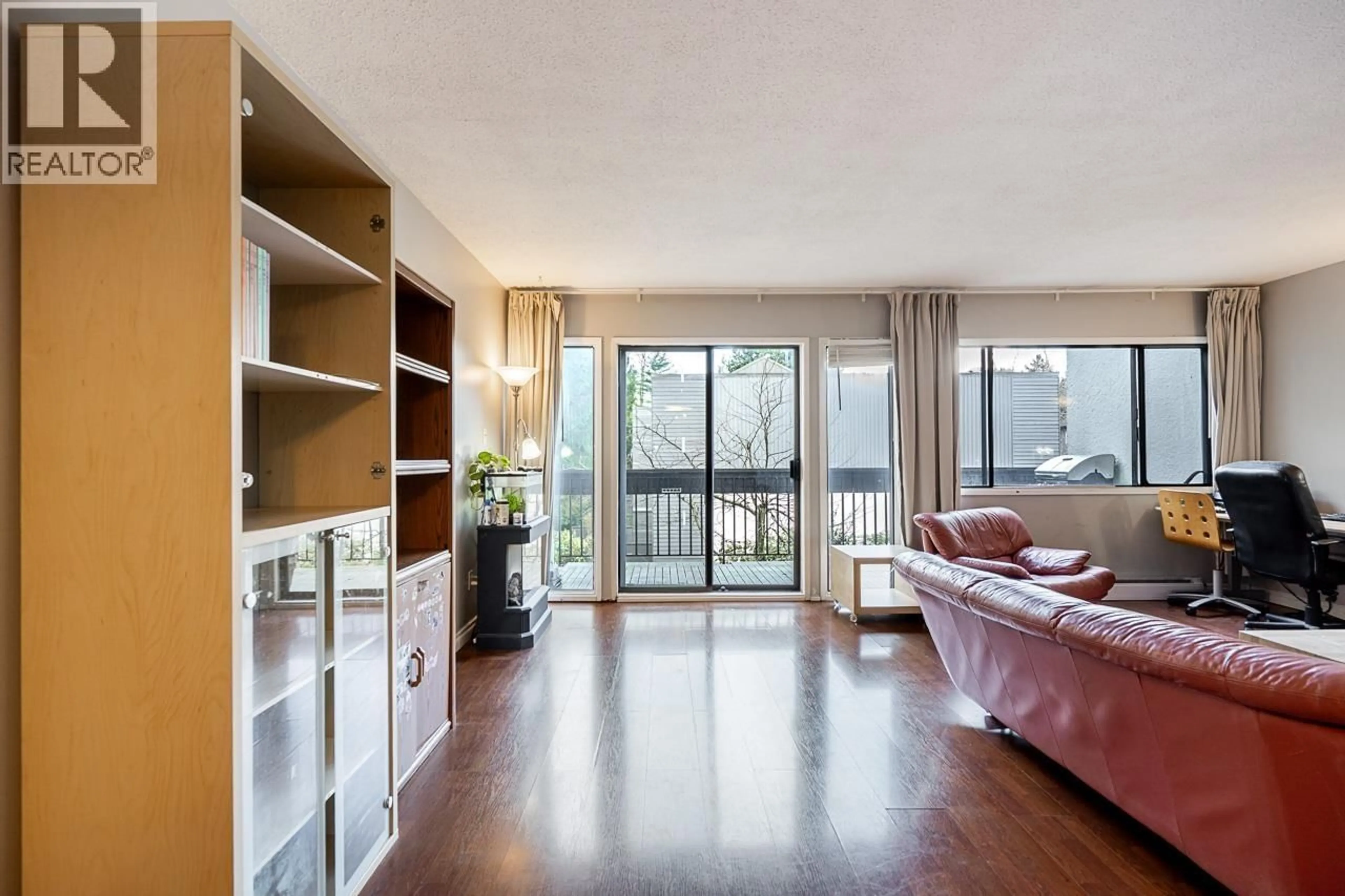 Living room with furniture, unknown for 8 - 7375 MONTECITO DRIVE, Burnaby British Columbia V5A1R4