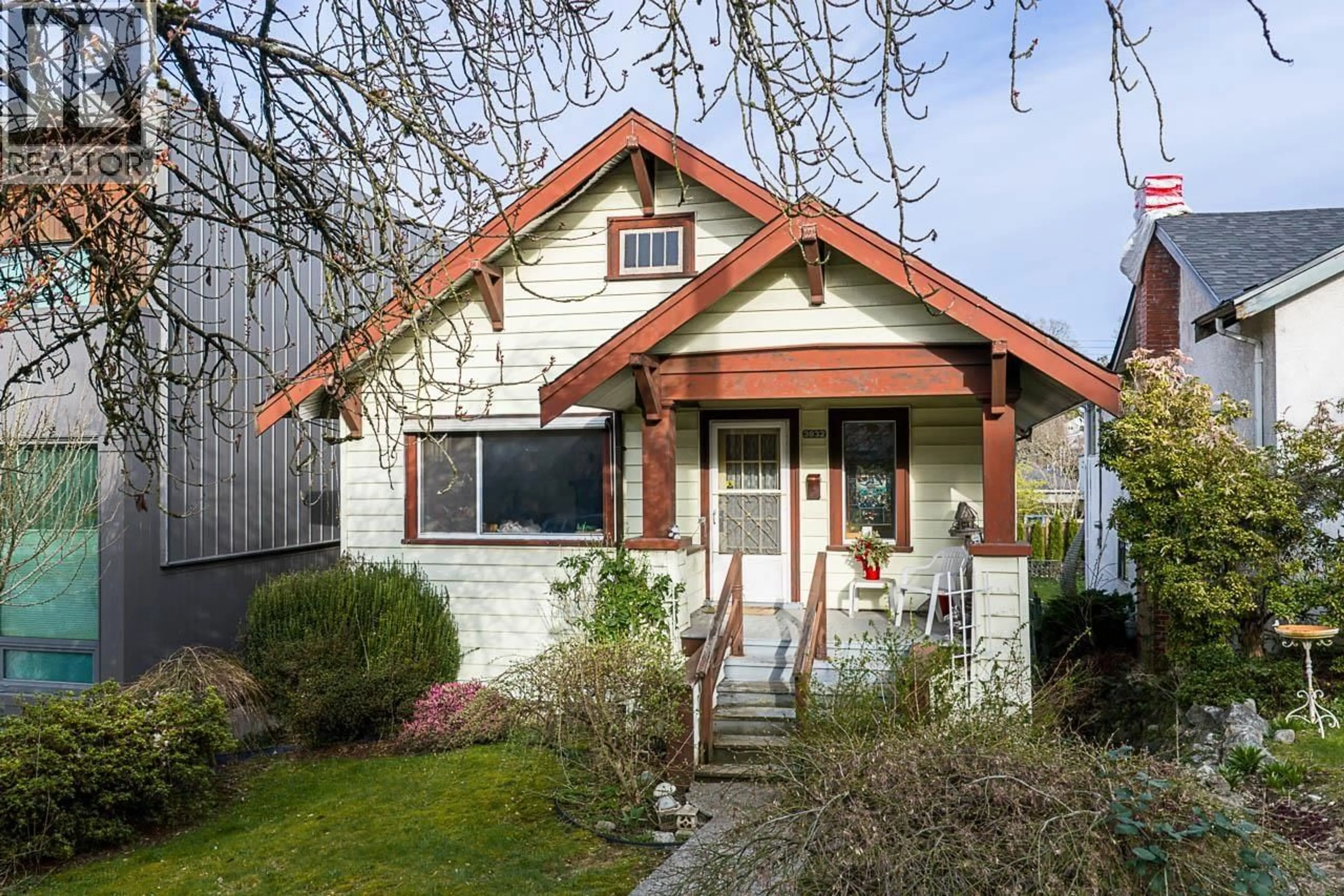 Home with vinyl exterior material, street for 3832 HEATHER STREET, Vancouver British Columbia V5Z3L3