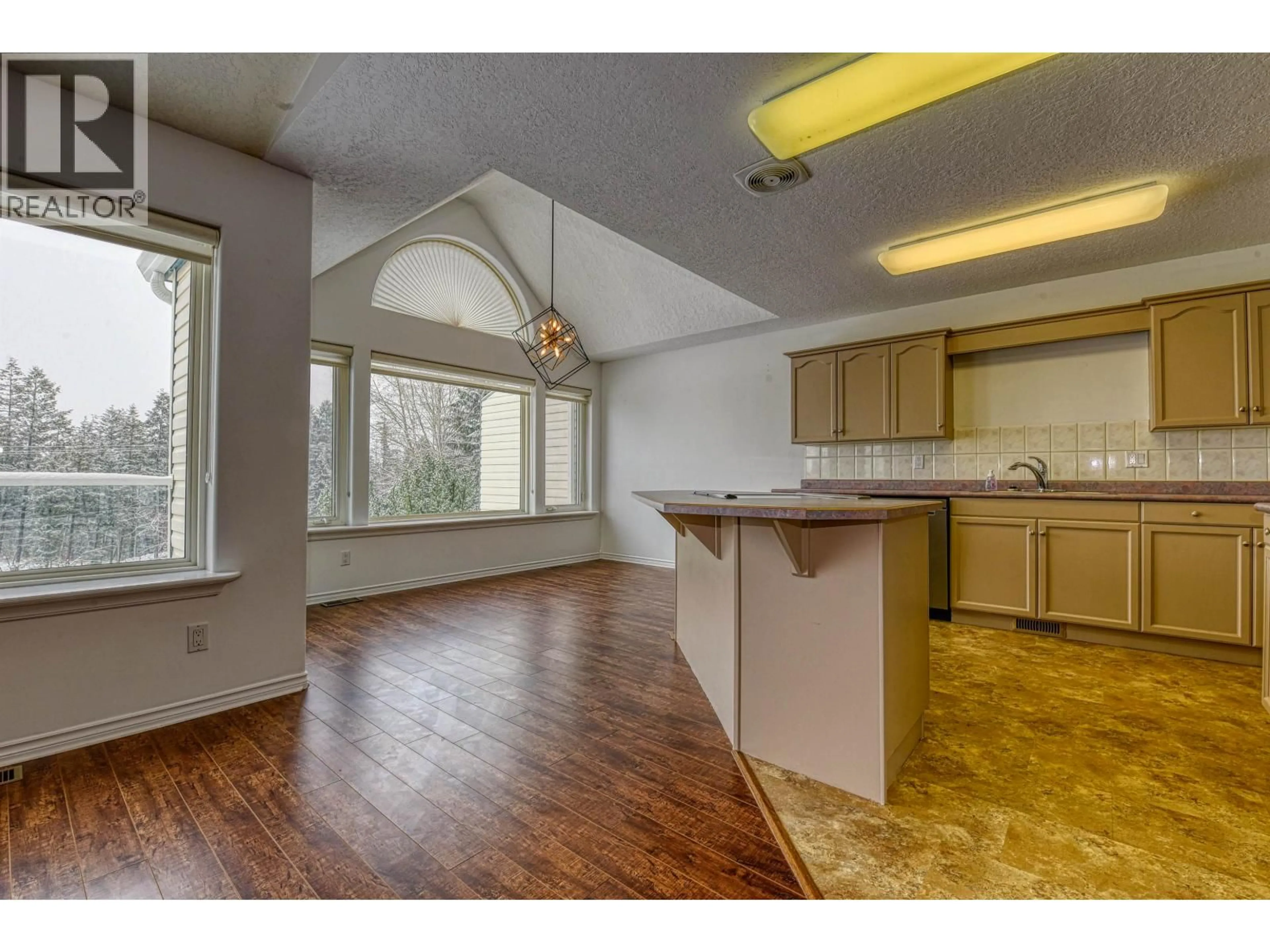 Open concept kitchen, unknown for 9 - 11 EAGLE CRESCENT, Williams Lake British Columbia V2G4R6