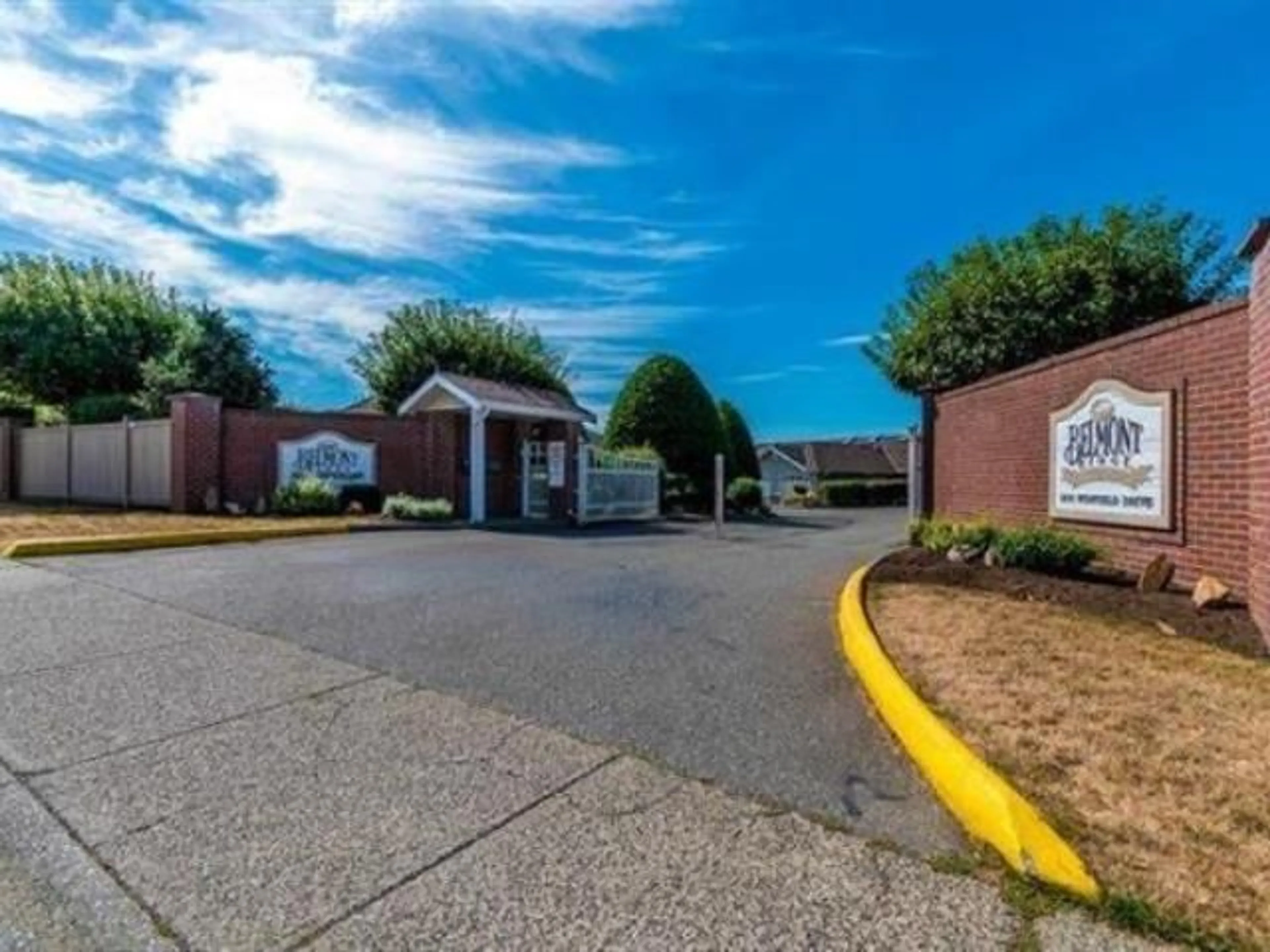 Indoor foyer for 31 - 1973 WINFIELD DRIVE, Abbotsford British Columbia V3T4R4