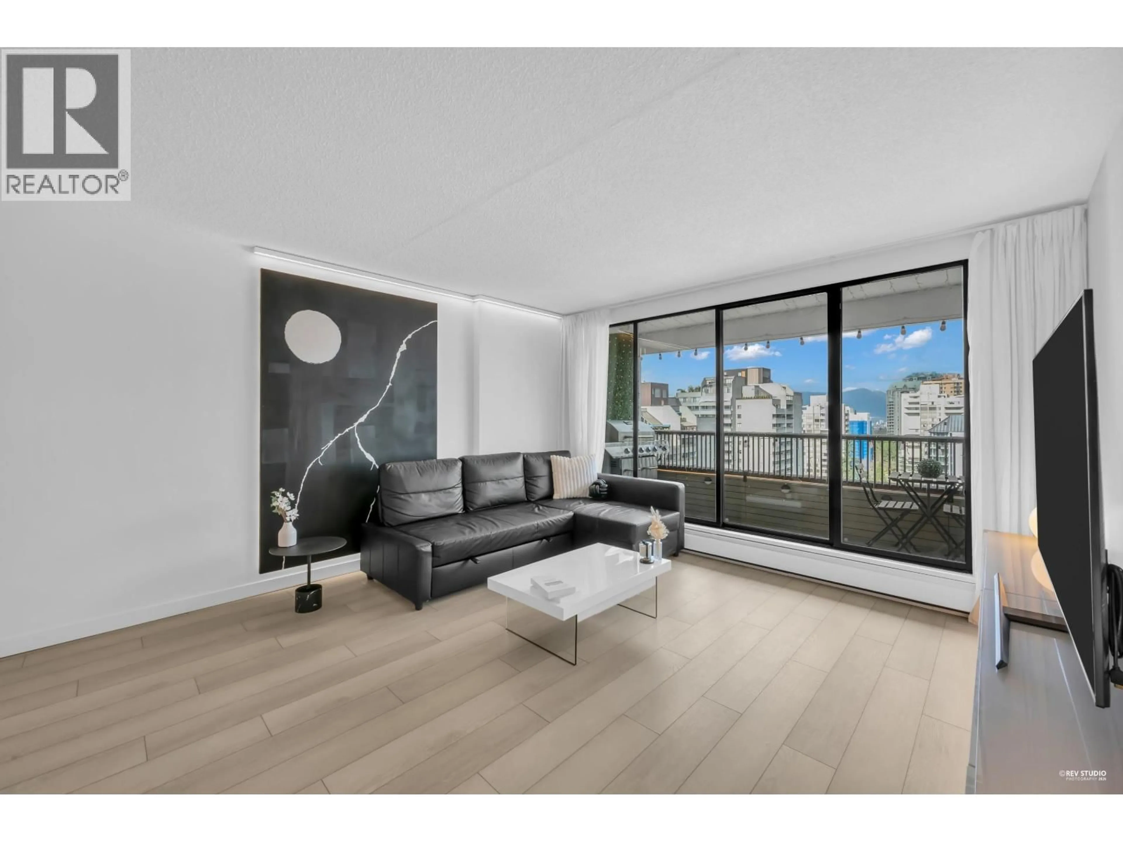 Living room with furniture, wood/laminate floor for 1703 - 6595 WILLINGDON AVENUE, Burnaby British Columbia V5H4E5