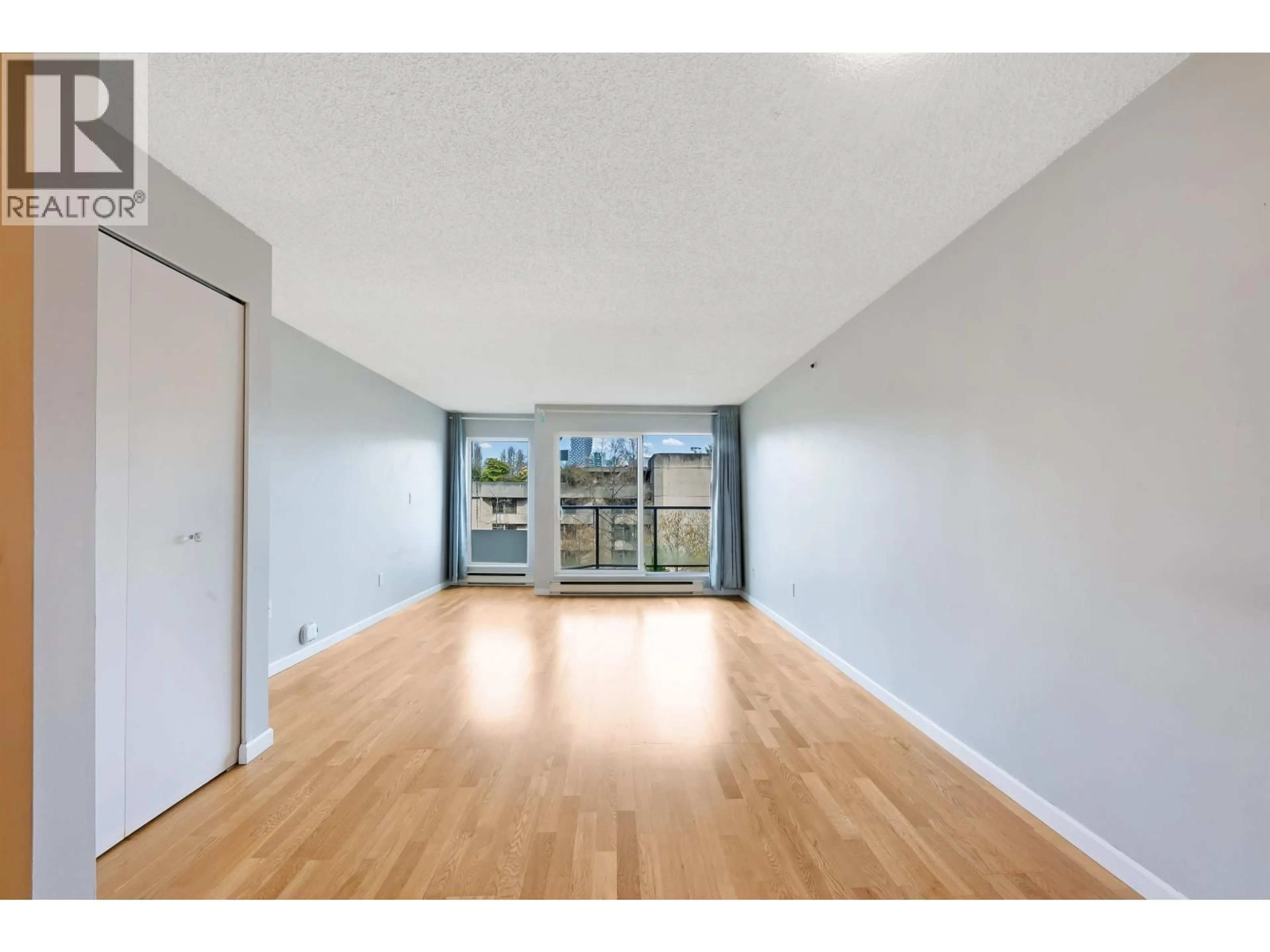 A pic of a room for 8 - 1355 W 4TH AVENUE, Vancouver British Columbia V6H3Y8