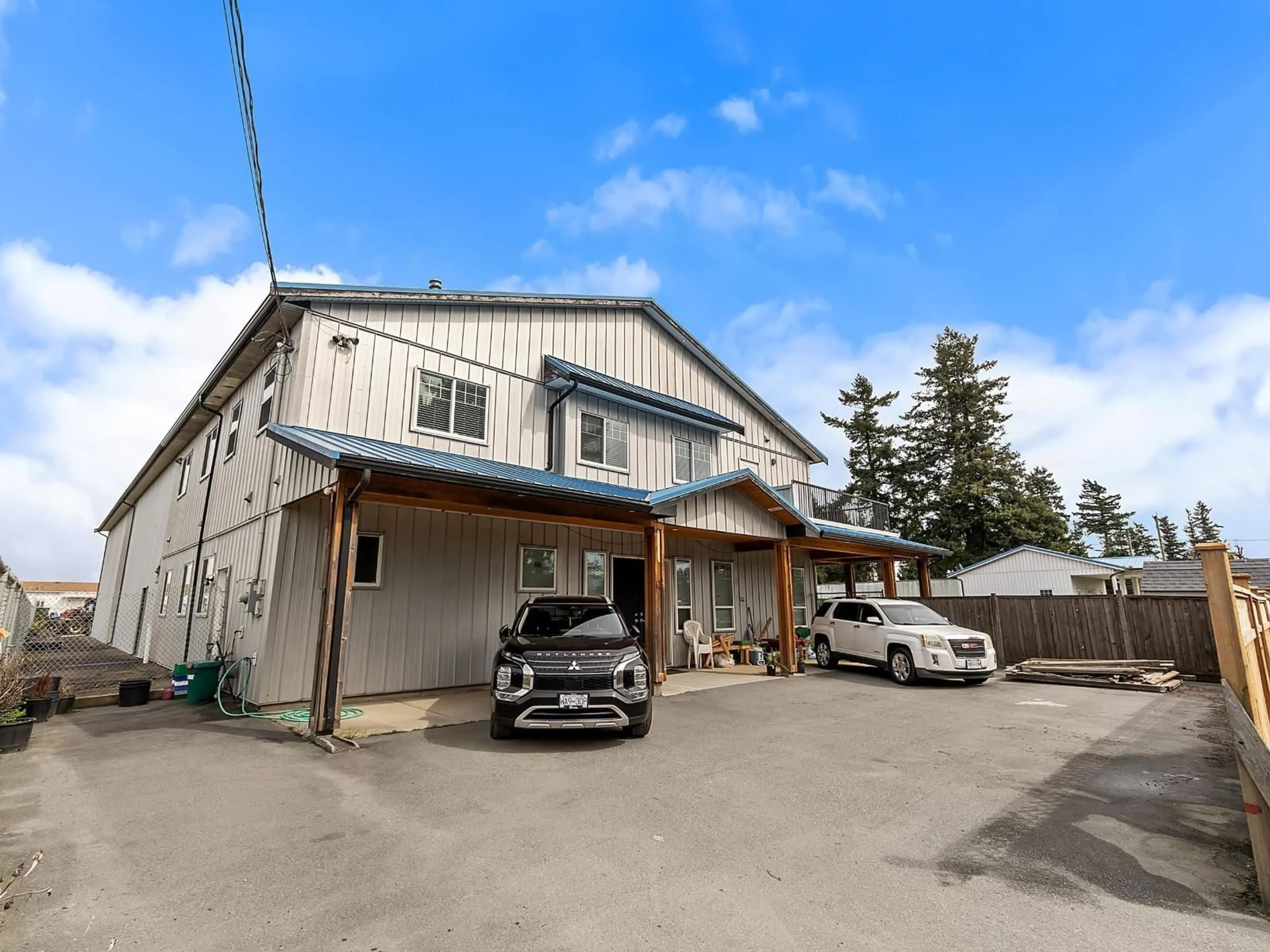Indoor garage for 819 CLEARBROOK ROAD, Abbotsford British Columbia V2T5X2