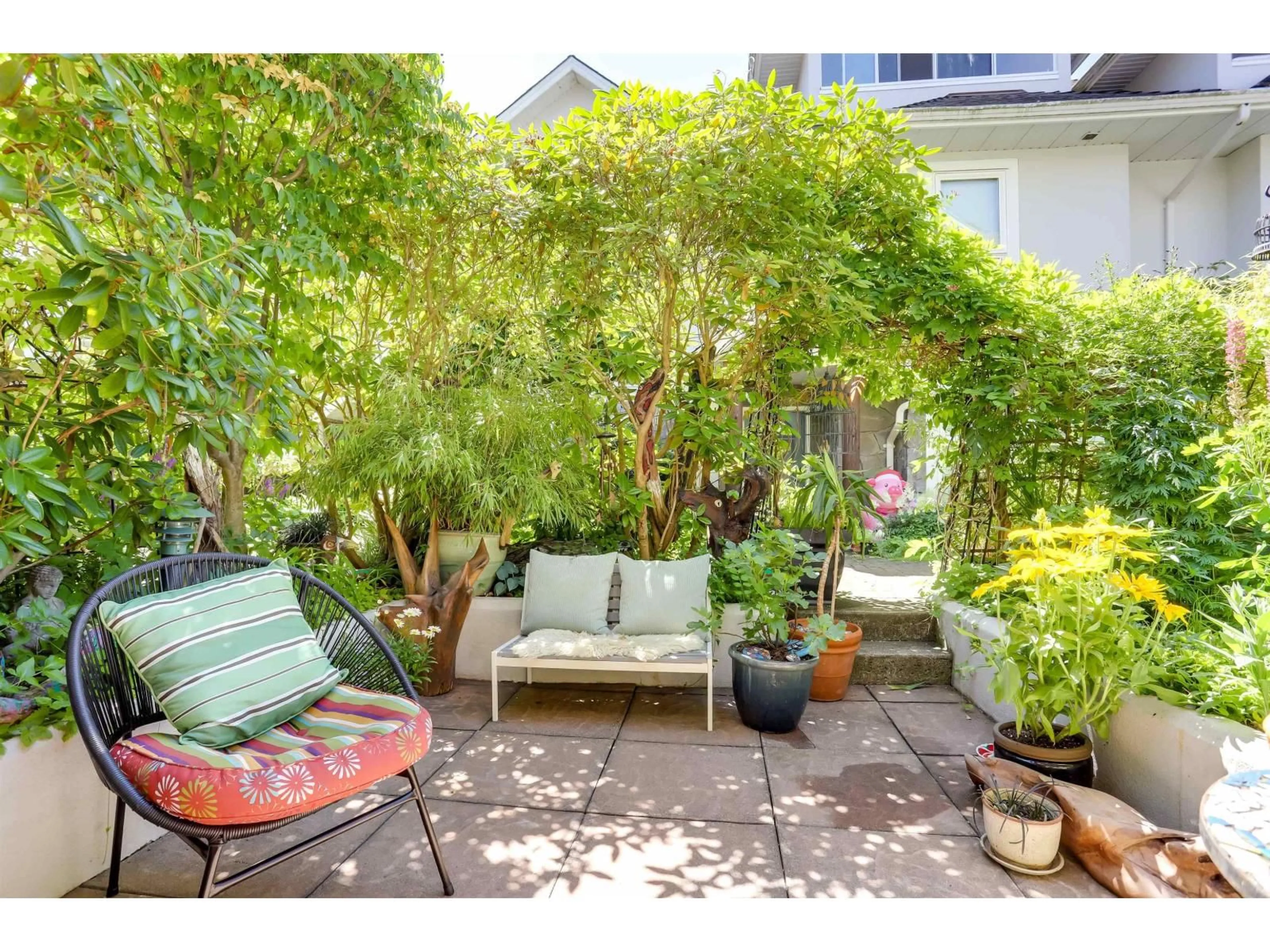 Patio, street for 1 - 15432 16A AVENUE, Surrey British Columbia V4A1T3