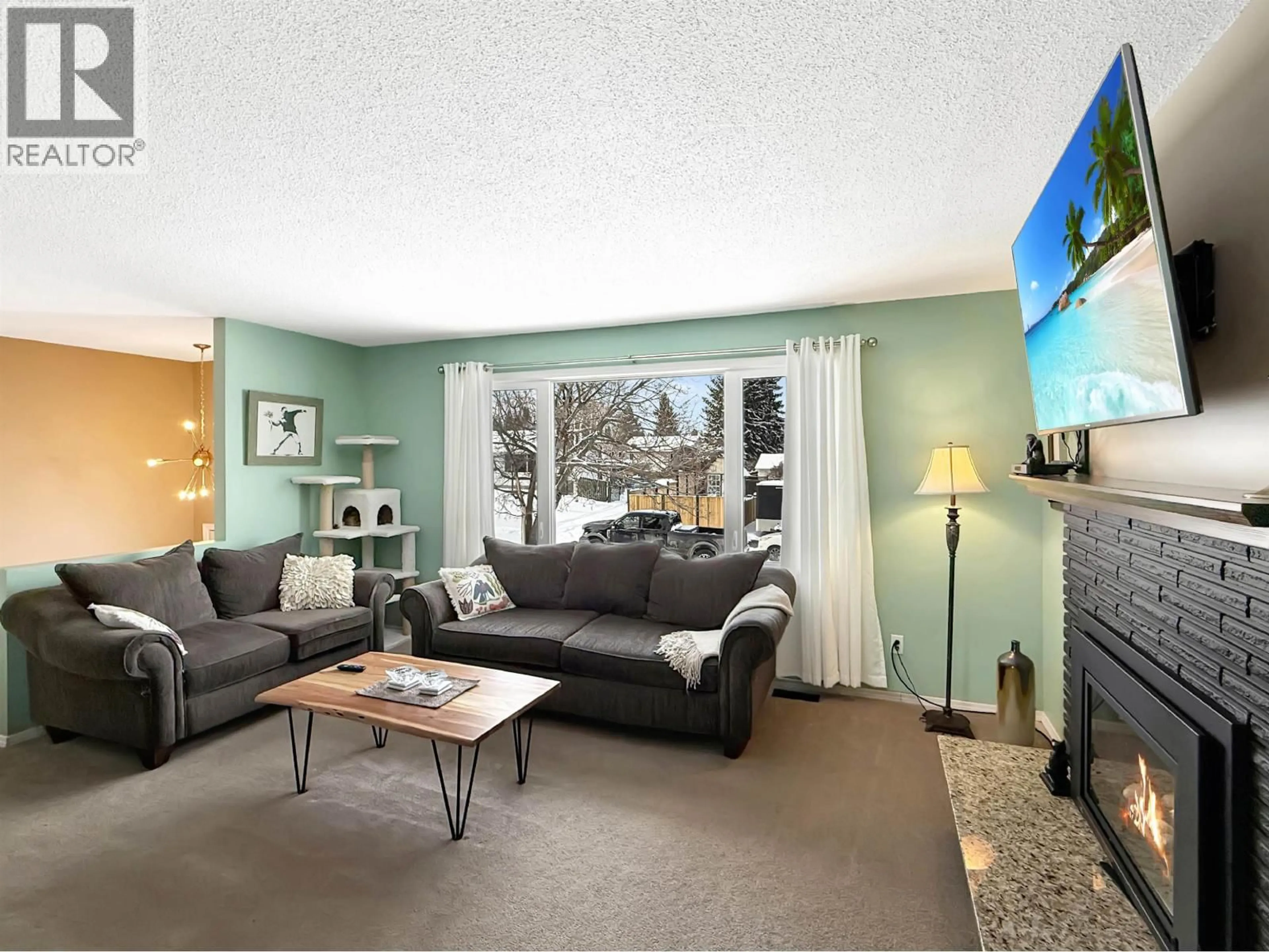 Living room with furniture, unknown for 2823 ATHLONE AVENUE, Prince George British Columbia V2N1G1