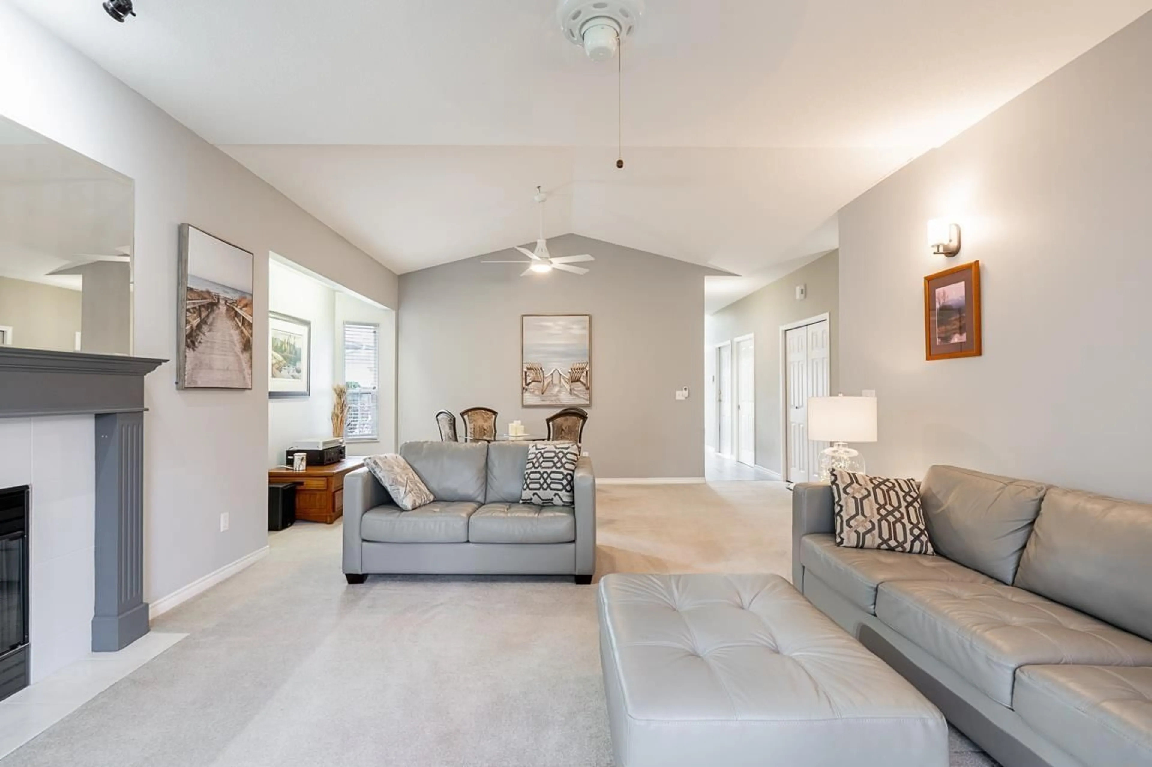 Living room with furniture, unknown for 30 - 18939 65 AVENUE, Surrey British Columbia V3S8Y2