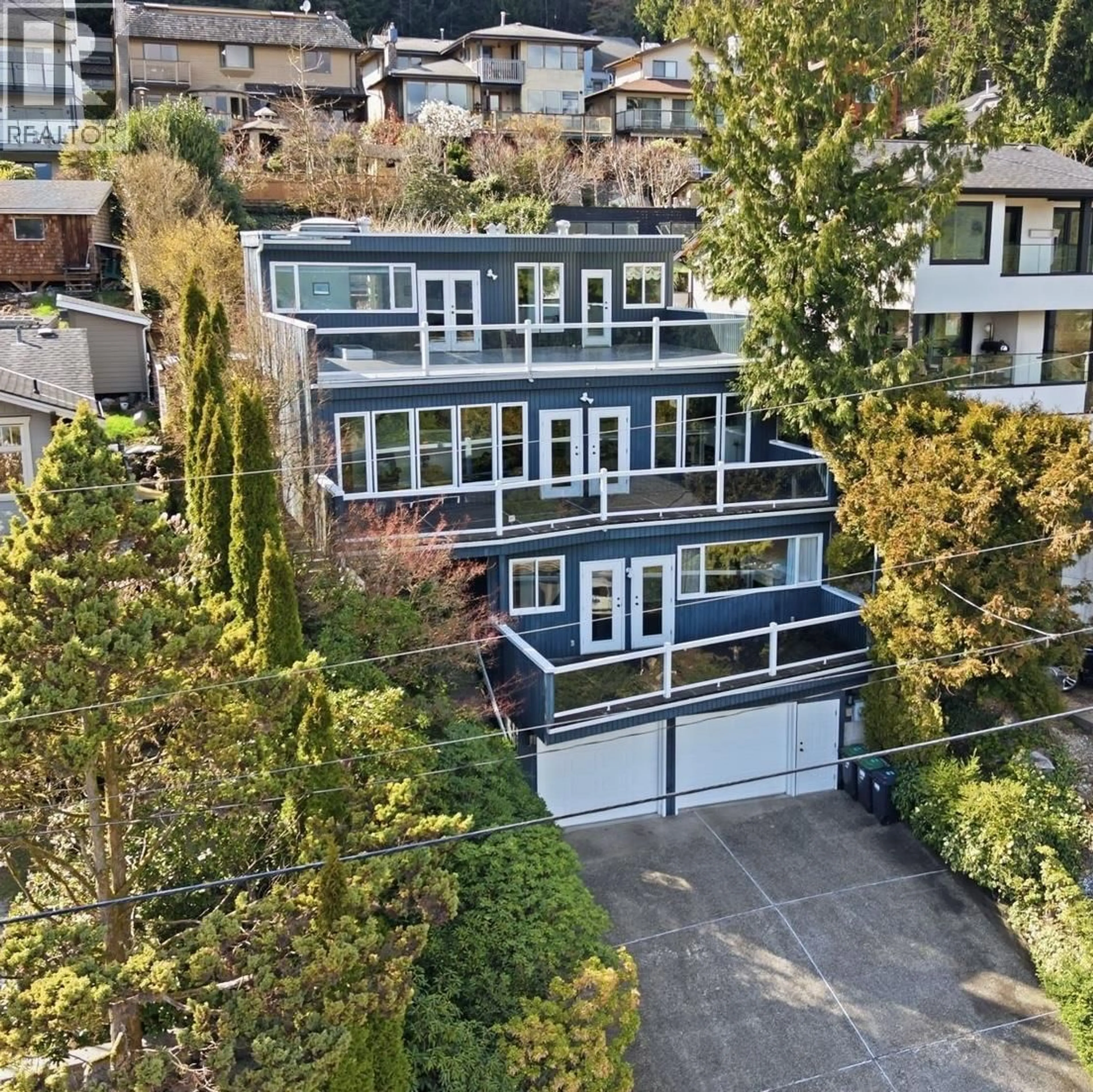 A pic from outside/outdoor area/front of a property/back of a property/a pic from drone, street for 2341 CALEDONIA AVENUE, North Vancouver British Columbia V7G1T8