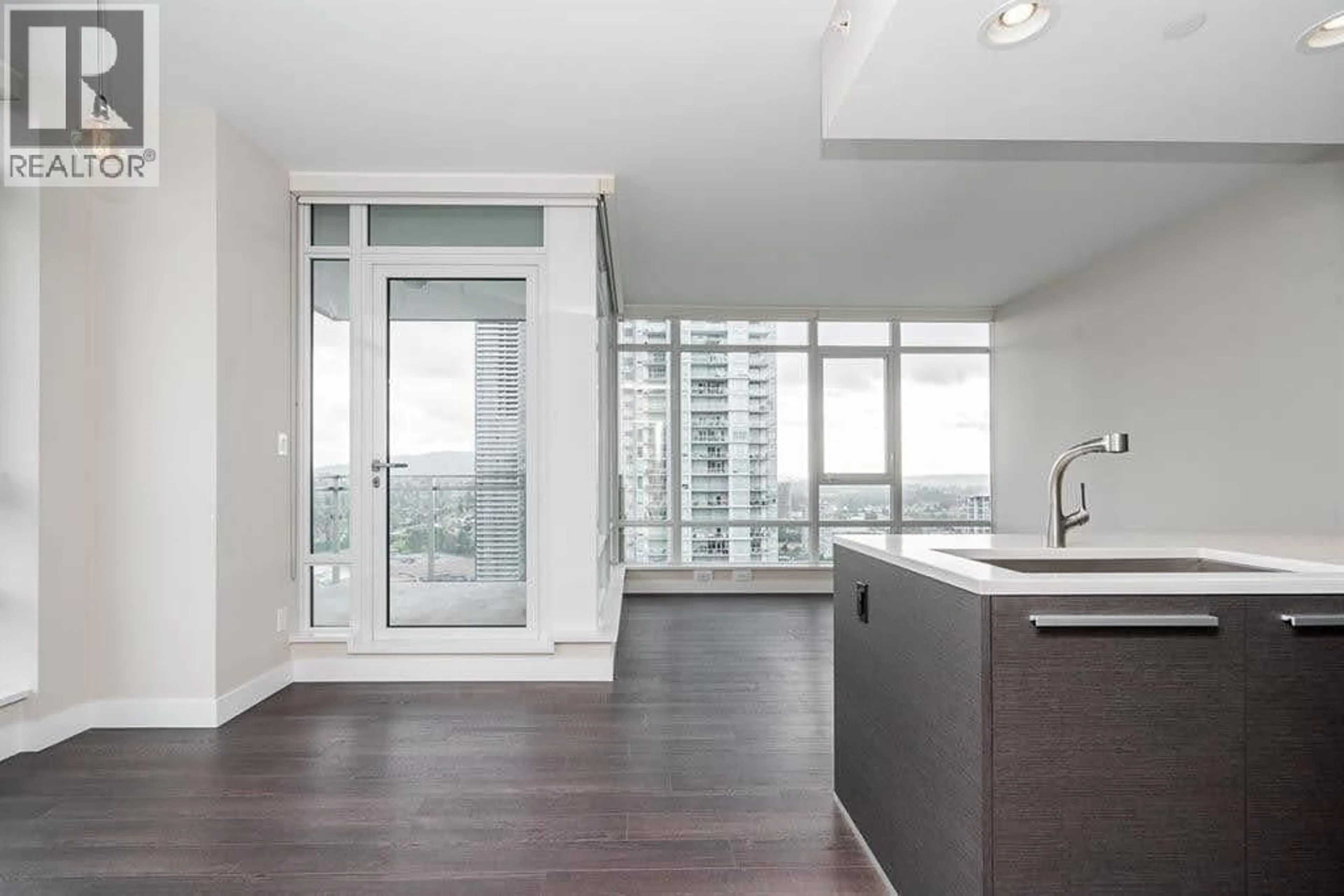 Unknown for 2204 - 2008 ROSSER AVENUE, Burnaby British Columbia V5C0H8