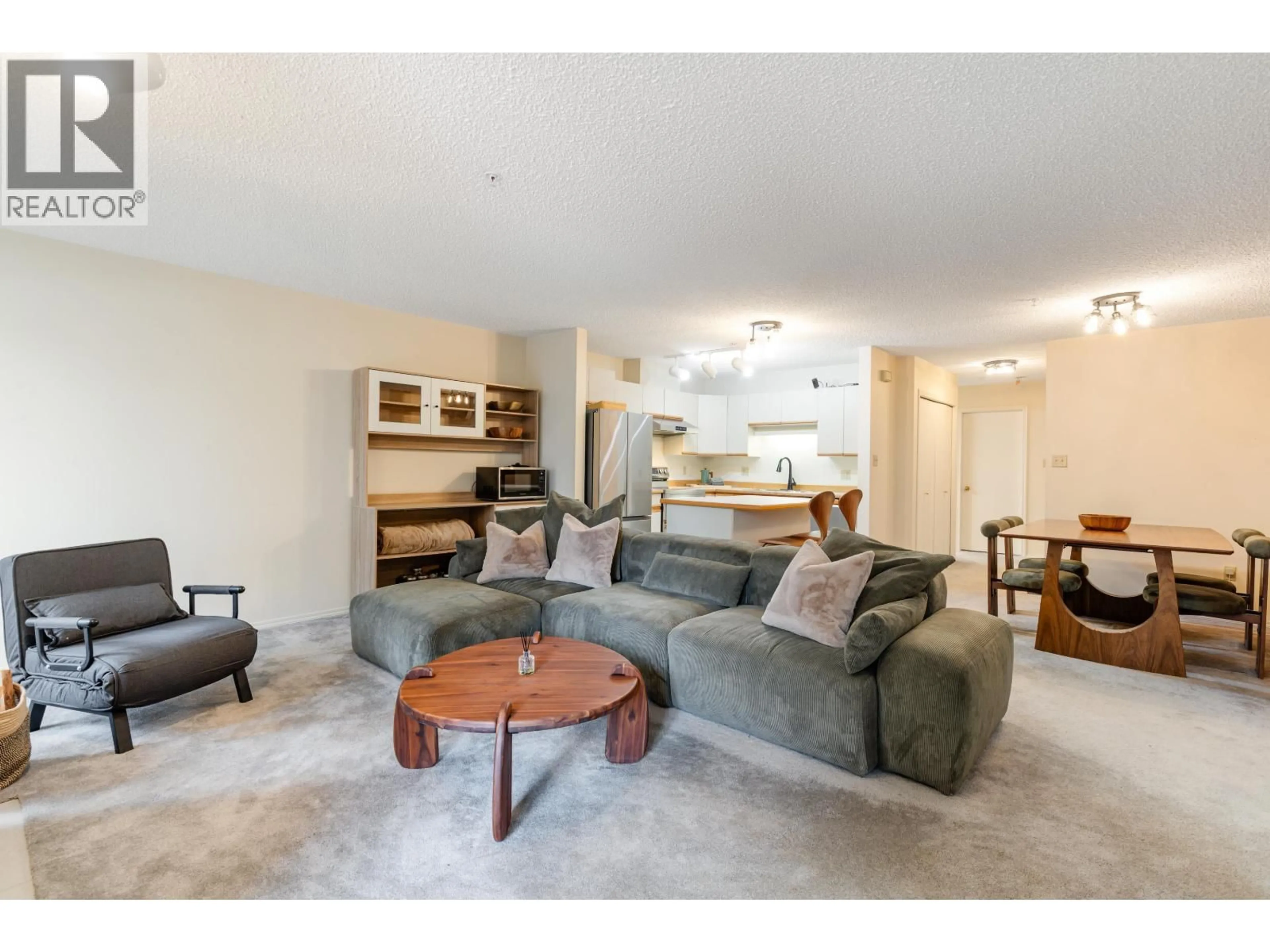 Living room with furniture, unknown for 18 - 4725 SPEARHEAD DRIVE, Whistler British Columbia V8E1E6