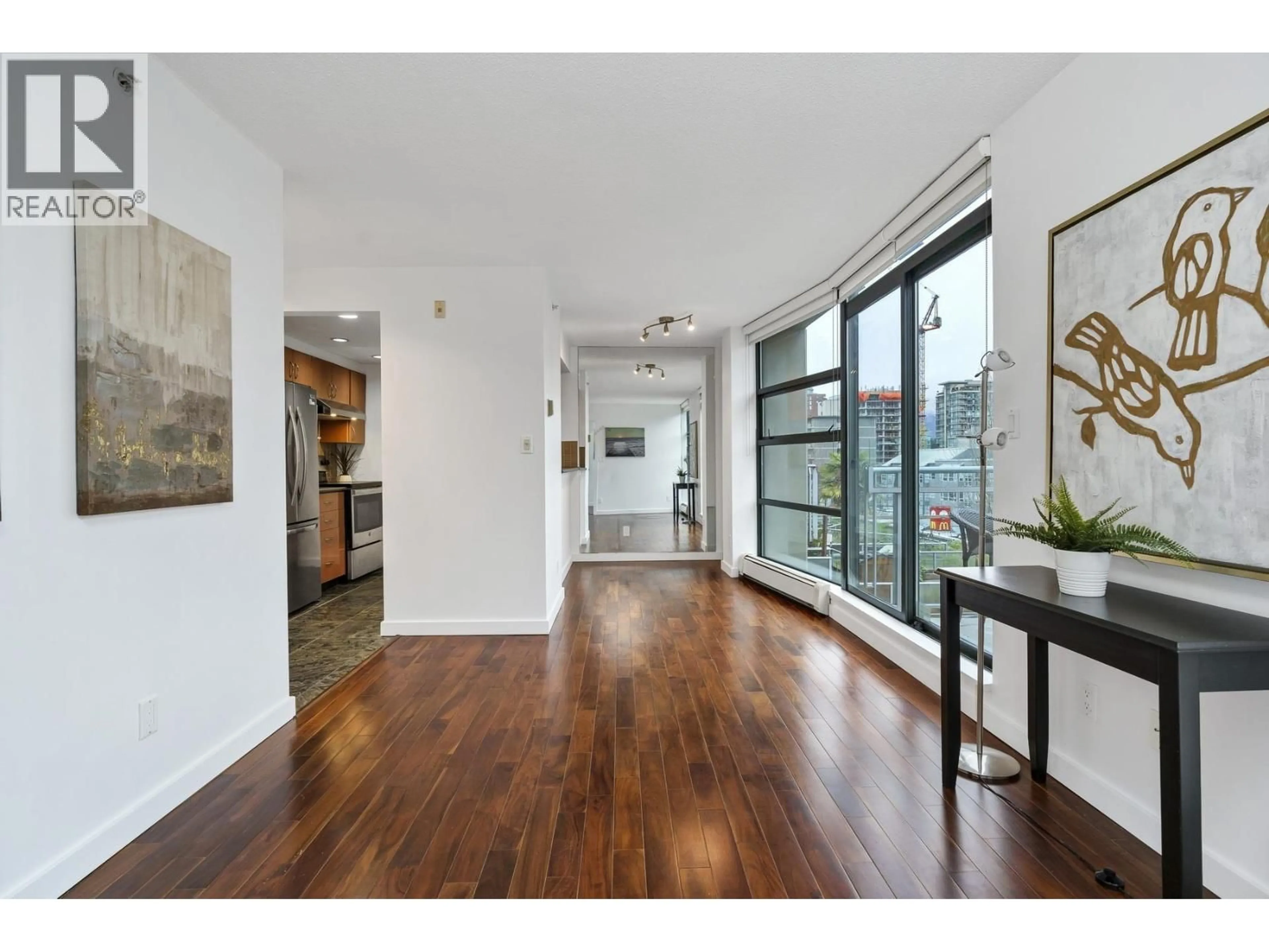 Indoor entryway for 308 - 1688 ROBSON STREET, Vancouver British Columbia V6G1C7