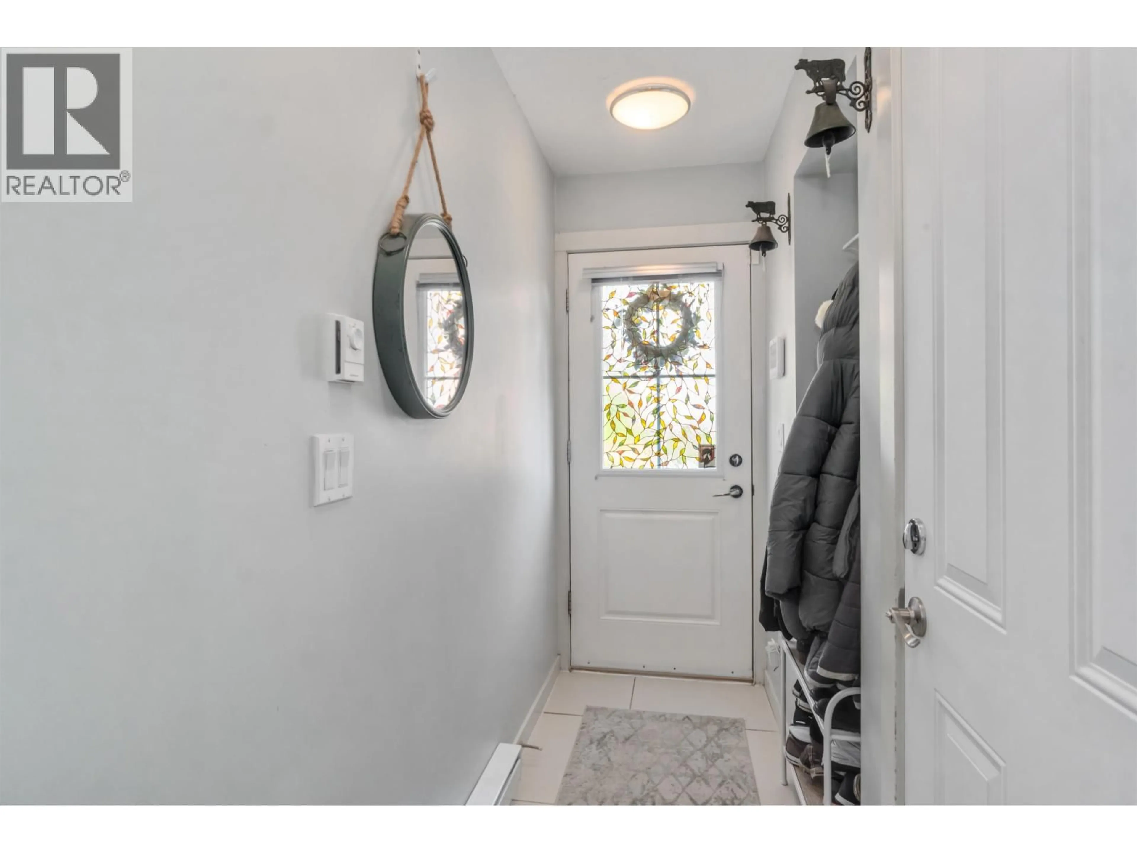 Indoor entryway for 87 - 688 EDGAR AVENUE, Coquitlam British Columbia V3K0A5