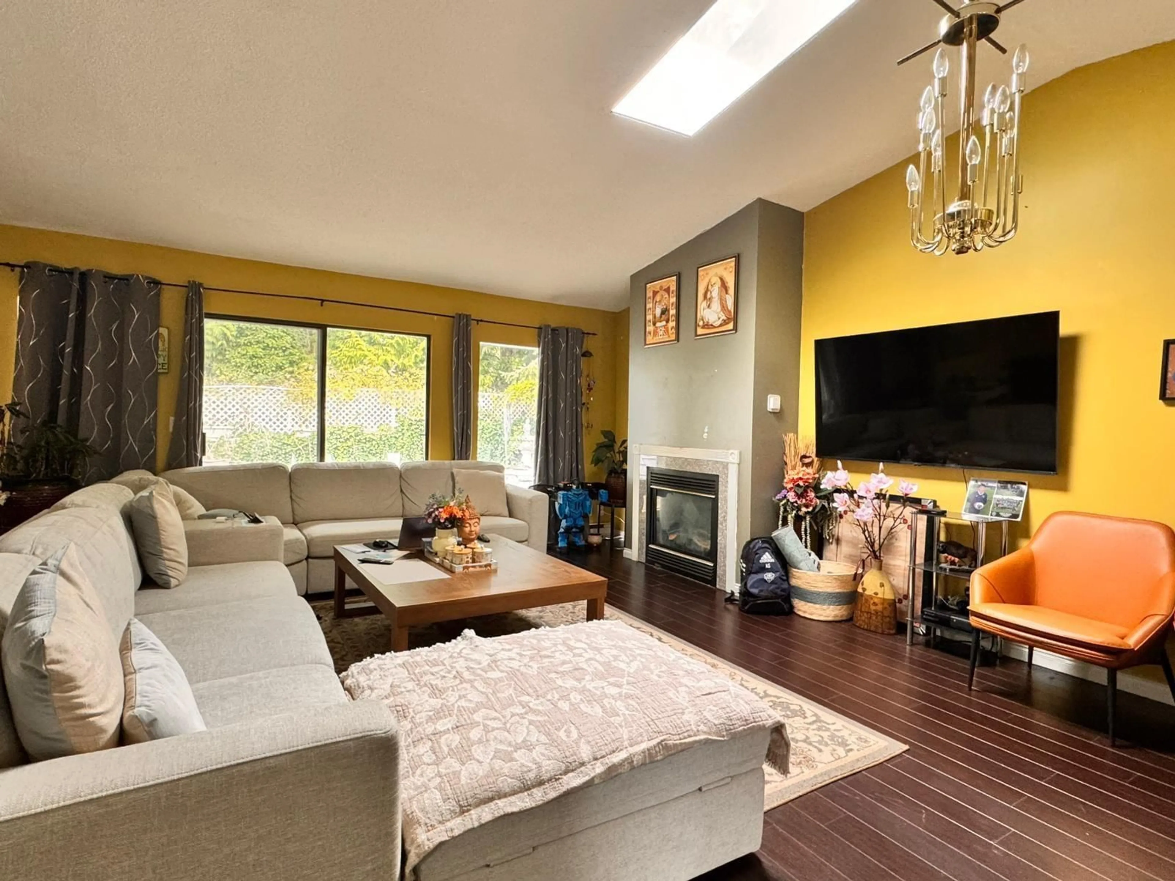 Living room with furniture, wood/laminate floor for 11101 CANYON CRESCENT, Delta British Columbia V4E2R6